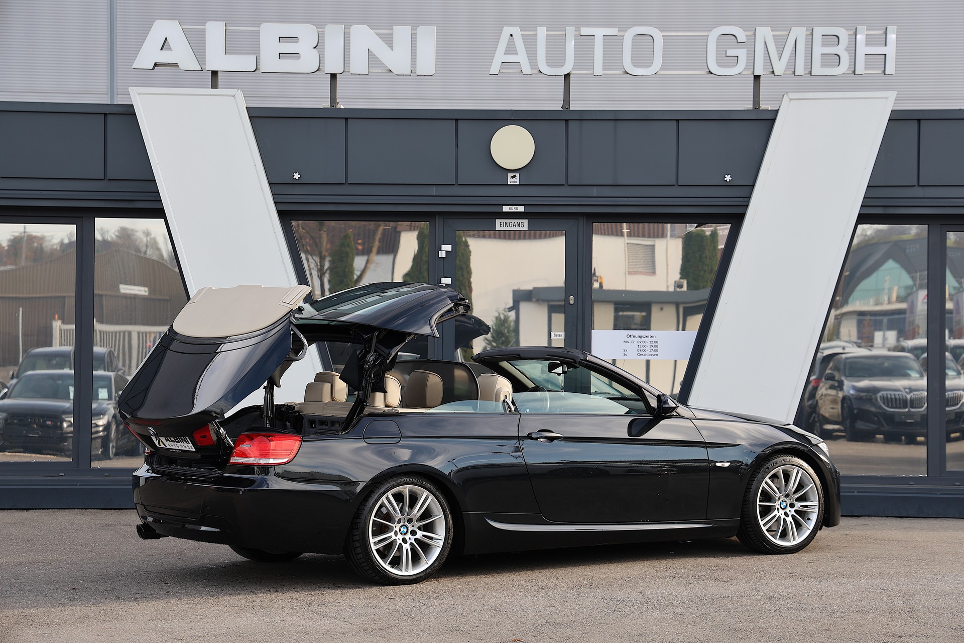 BMW 325i Cabriolet M-Sport Steptronic-showroom-element-3