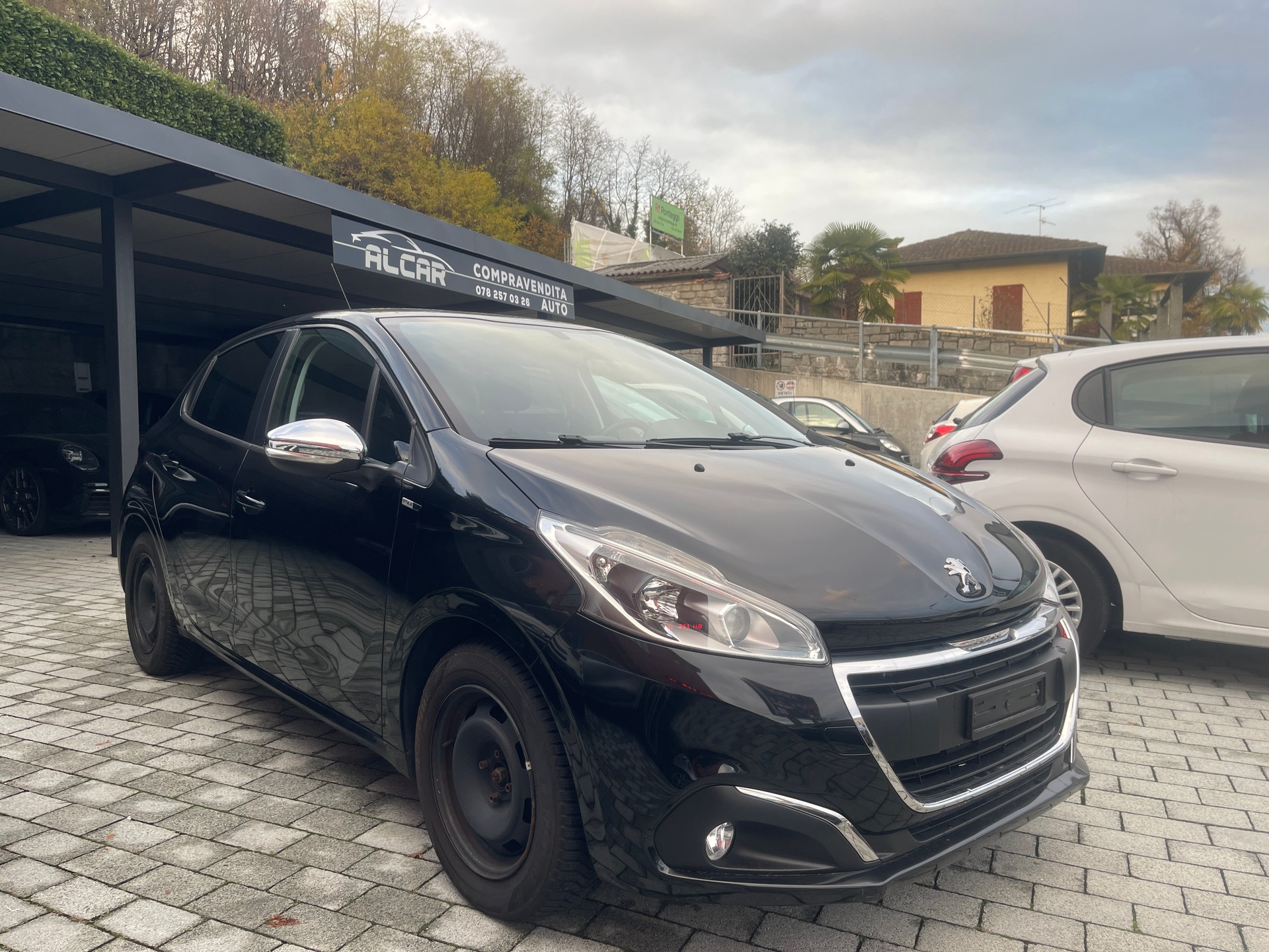 PEUGEOT 208 1.2 PureTech Active