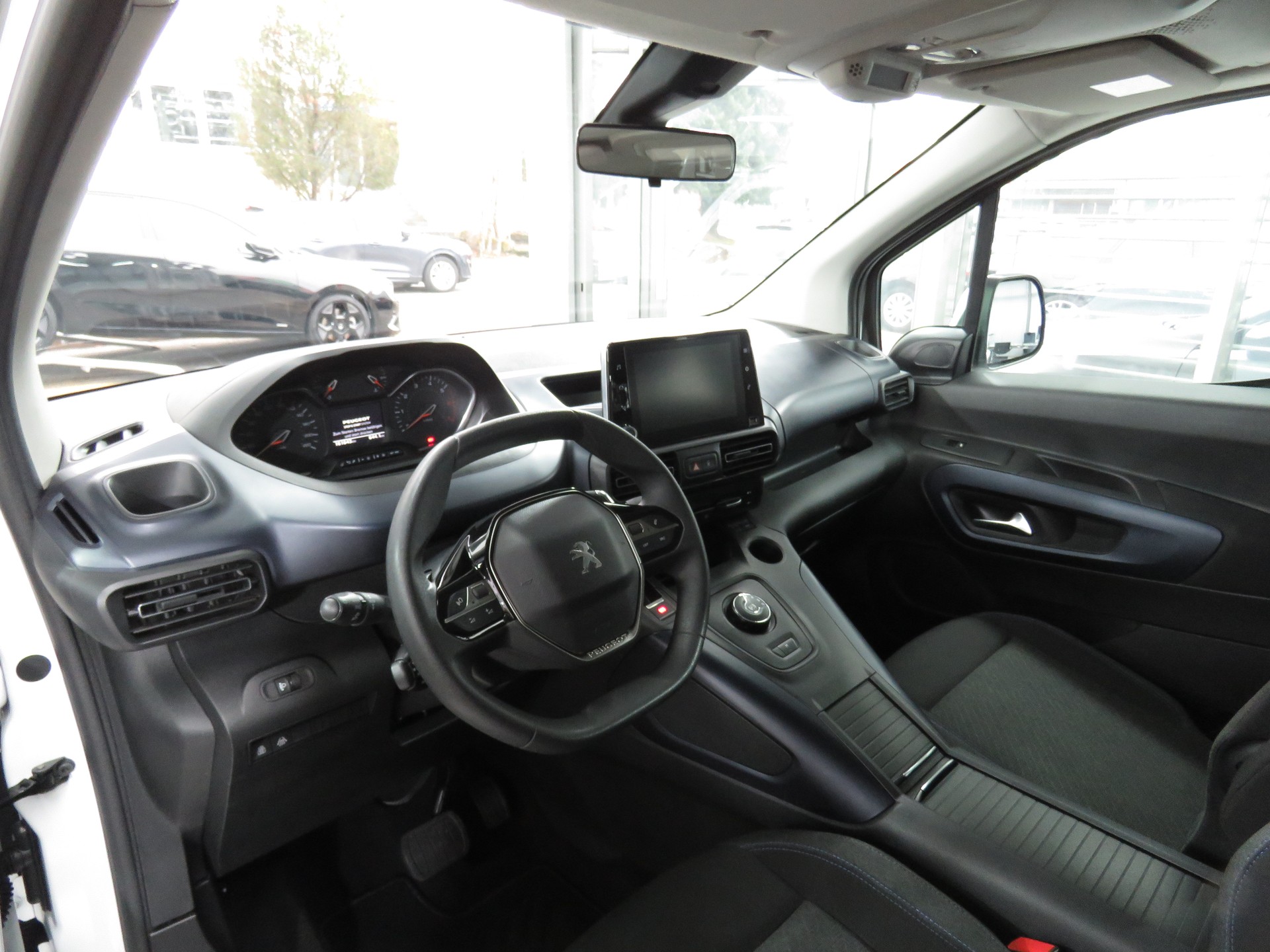 PEUGEOT Rifter Long 1.5 BlueHDi Allure EAT8 (Automat, AHK 1'225 kg)-image-6
