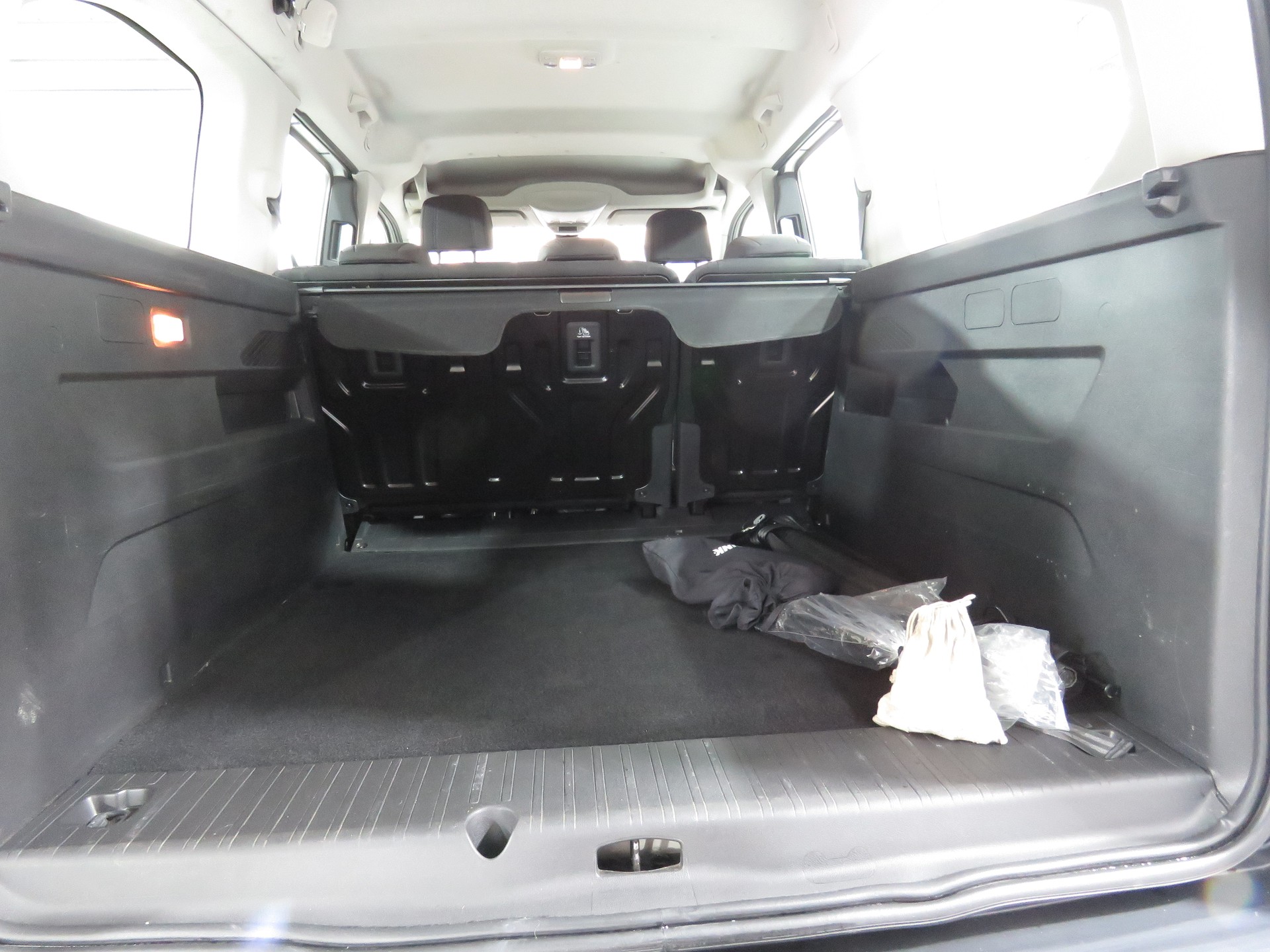 PEUGEOT Rifter Long 1.5 BlueHDi Allure EAT8 (Automat, AHK 1'225 kg)-image-9