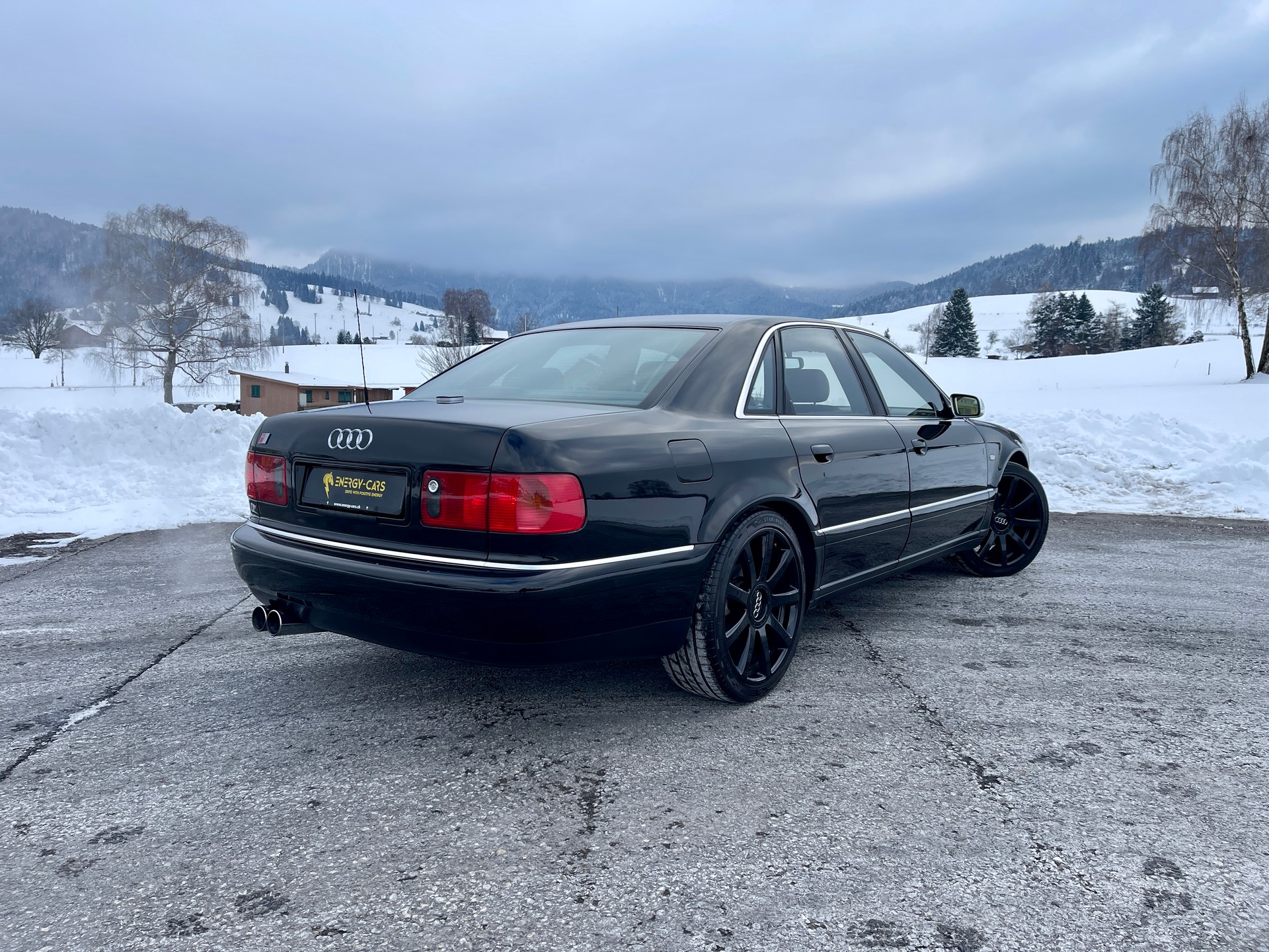 AUDI S8 4.2 quattro-image-2