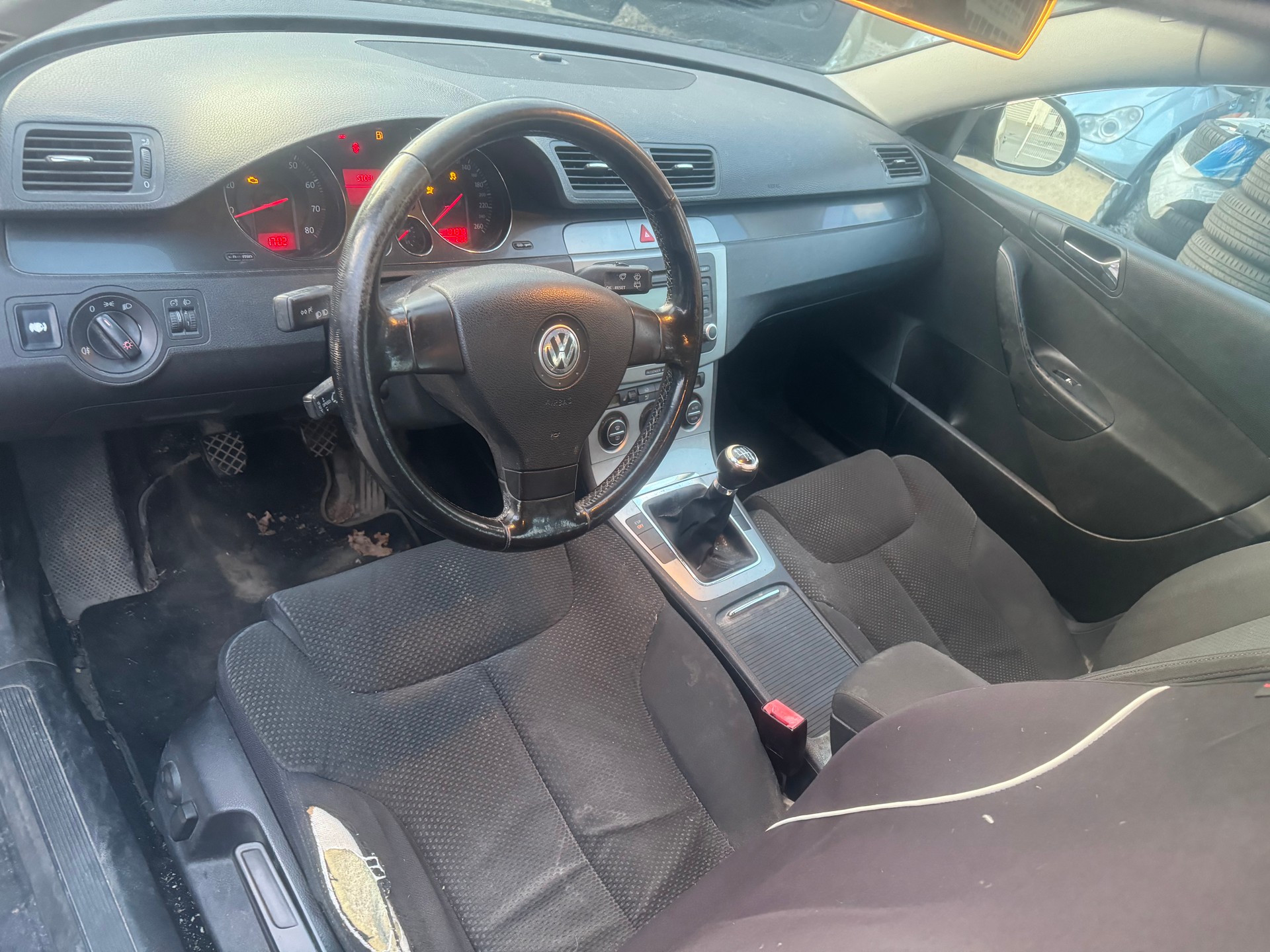 VW Passat Variant 2.0 FSI Comfortline-image-12