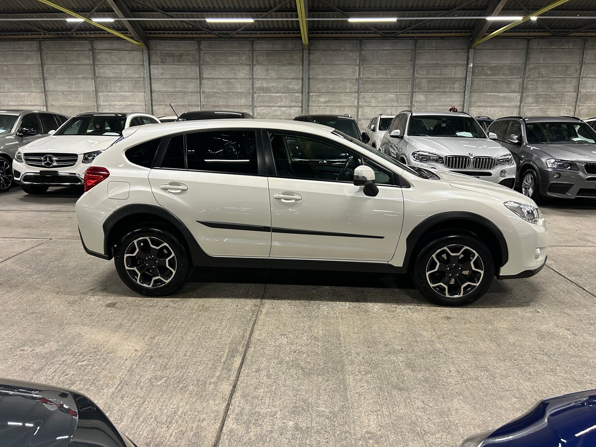 SUBARU XV 2.0 Swiss Two AWD CVT-image-2