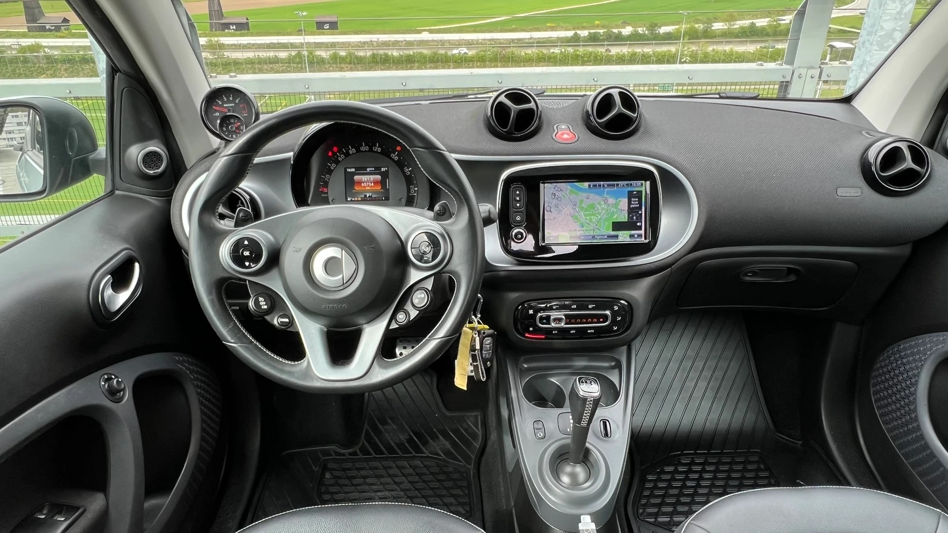 SMART FORTWO BRABUS TWINMATIC l 109 PS-image-22