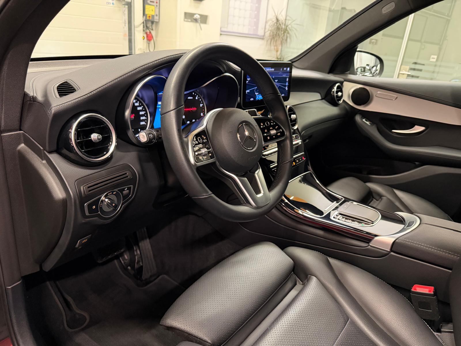 MERCEDES-BENZ GLC 220 d 4m-image-9