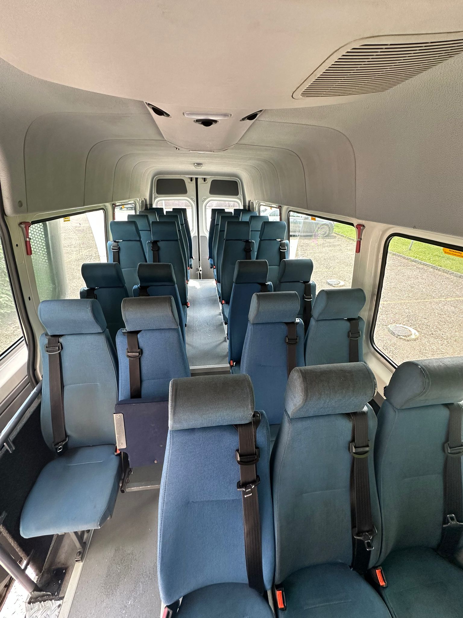 VW Crafter Schulbus, 30 Sitzplätze, MFK-image-3