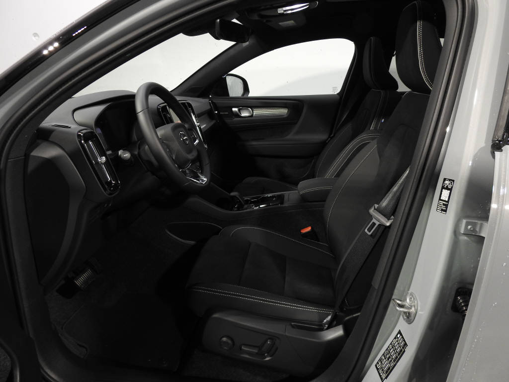 VOLVO EC40 Twin Ultra AWD-image-8