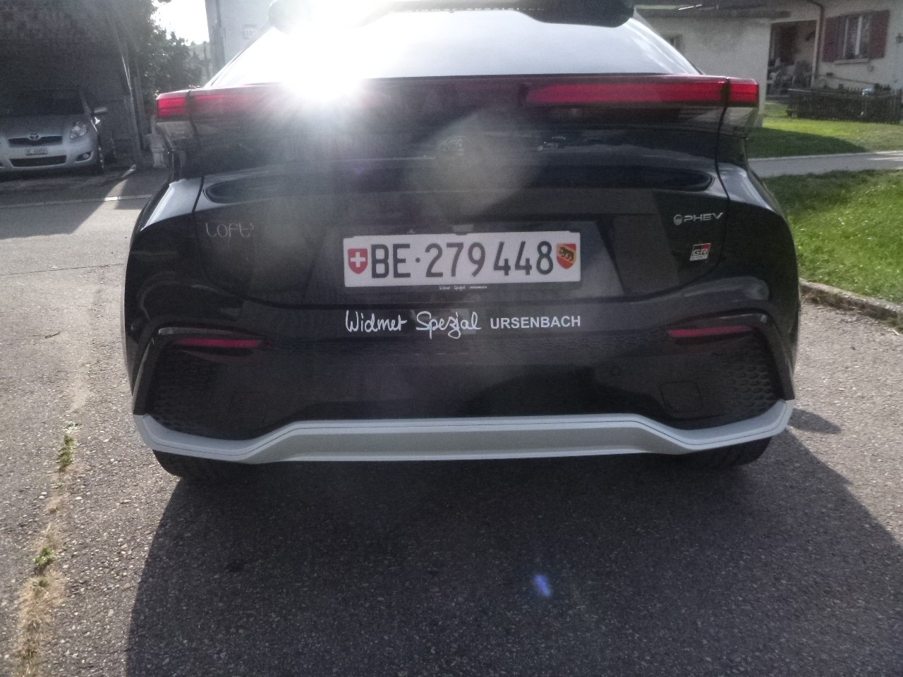TOYOTA C-HR 2.0 PHEV CVT GR Sport Premire-image-4