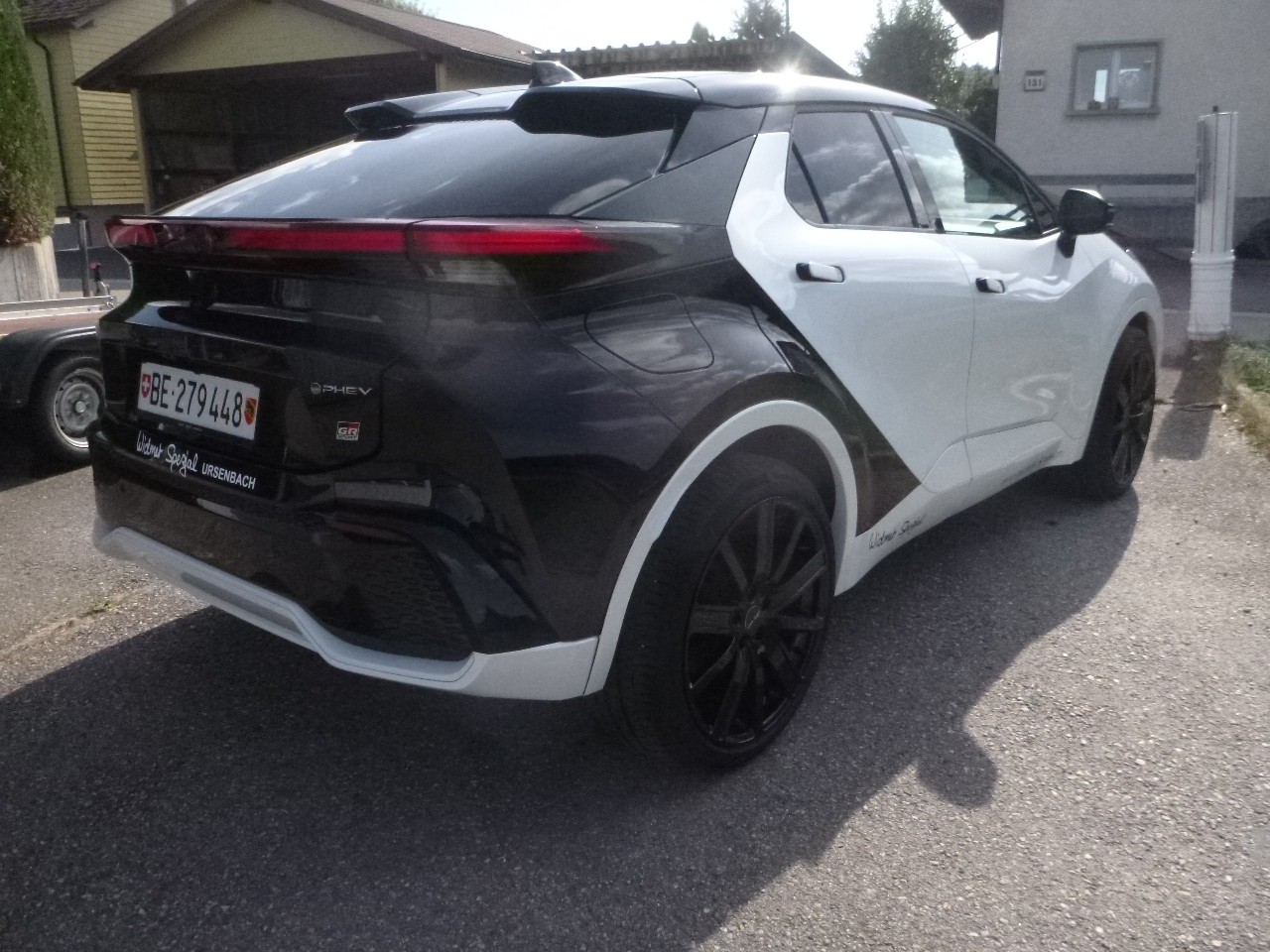 TOYOTA C-HR 2.0 PHEV CVT GR Sport Premire-image-5