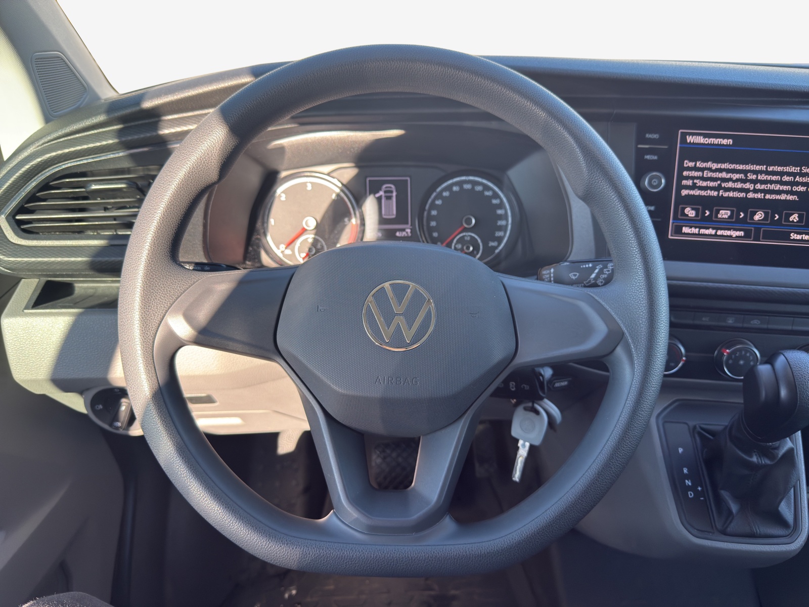 VW T6.1 2.0 TDI DSG-image-9