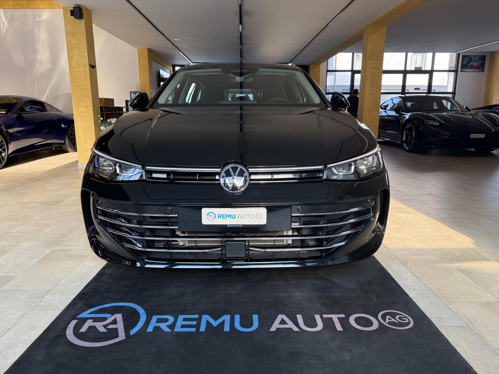 VW Passat Variant 1.5 eTSI ELEGANCE VARIANT DSG-image-2