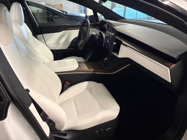 TESLA Model X 100kWh Palladium Long Range AWD-image-9