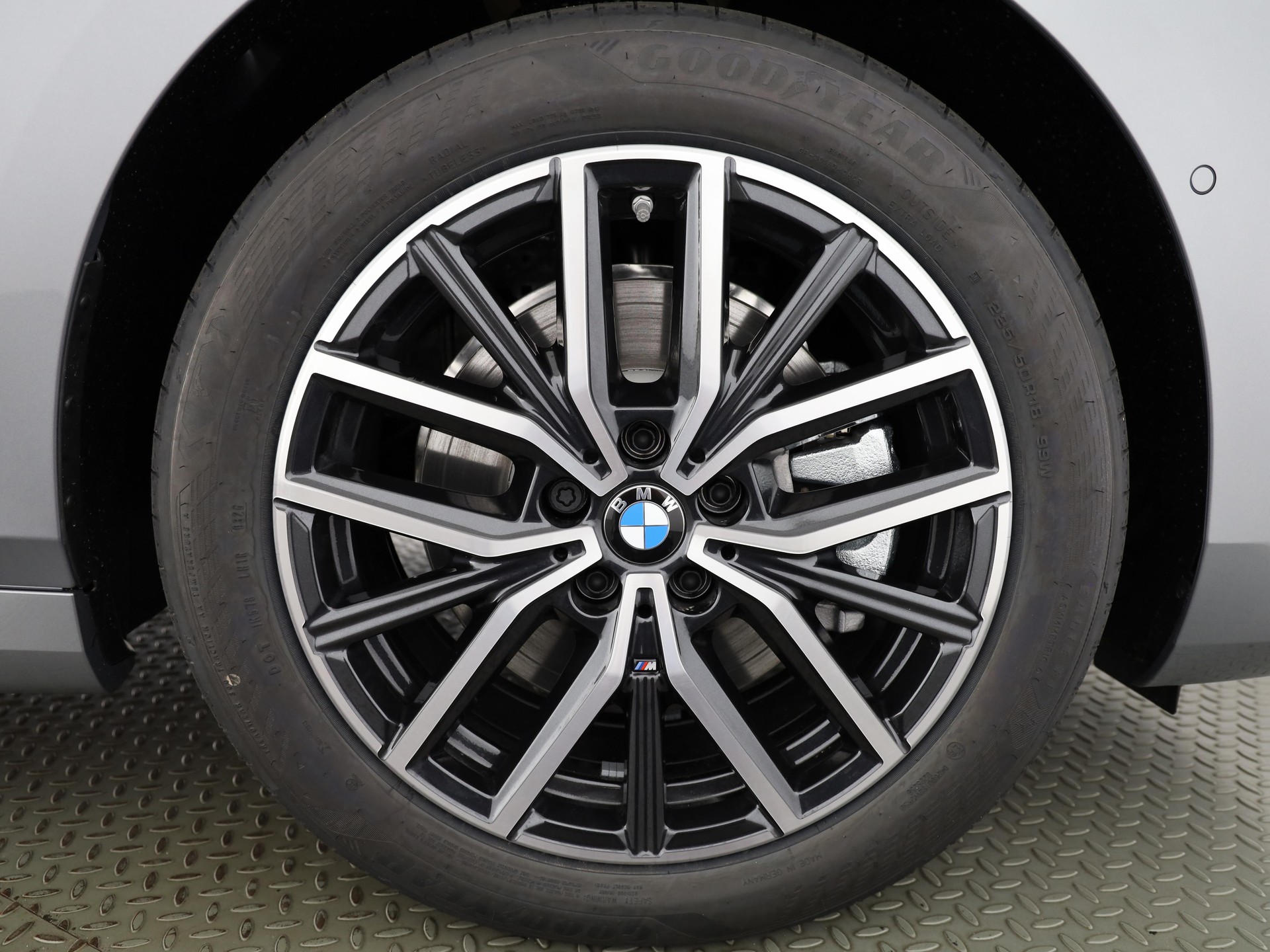 BMW 223i xDrive SDKG Active Tourer-image-21