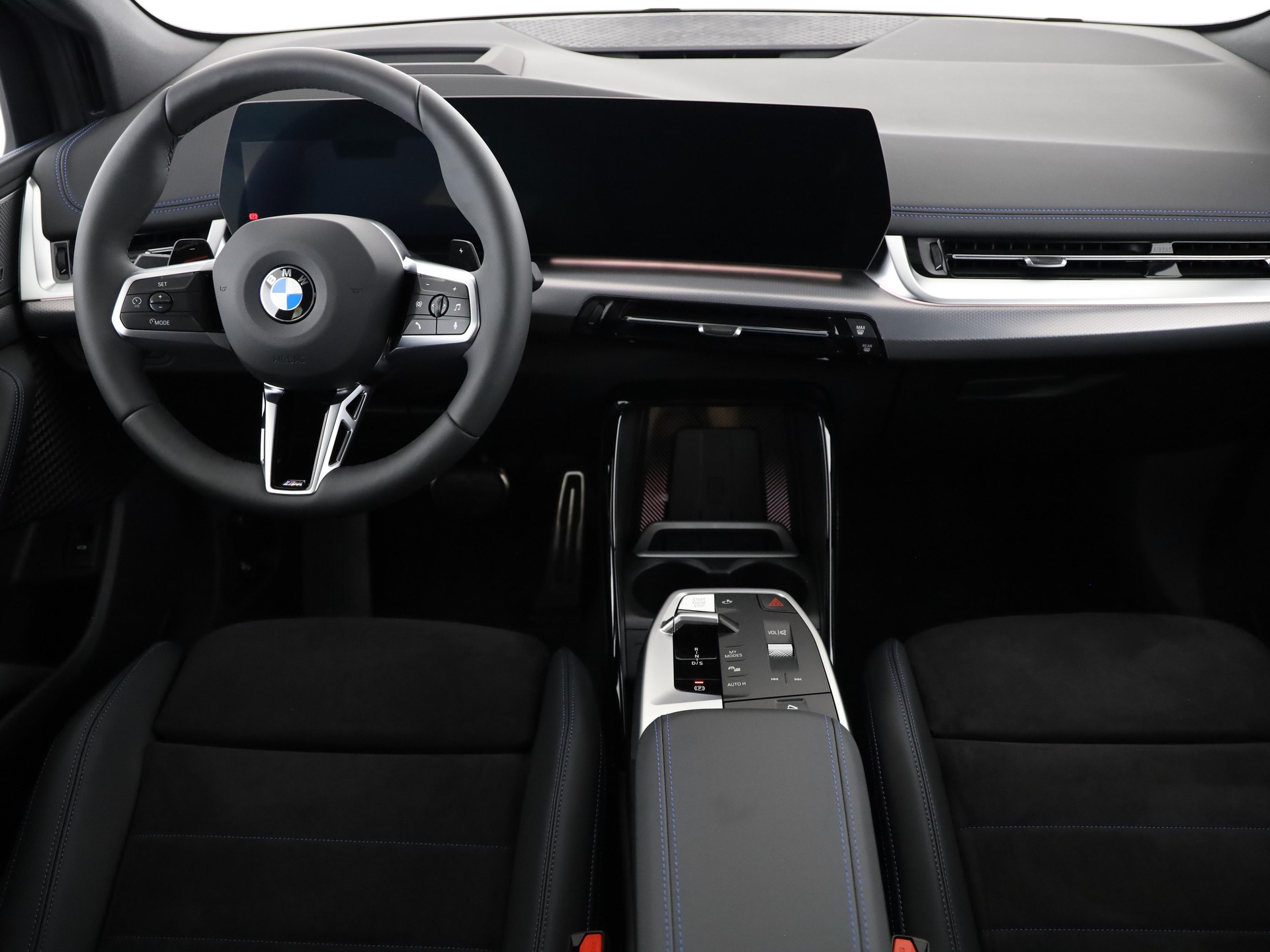 BMW 223i xDrive SDKG Active Tourer-image-16
