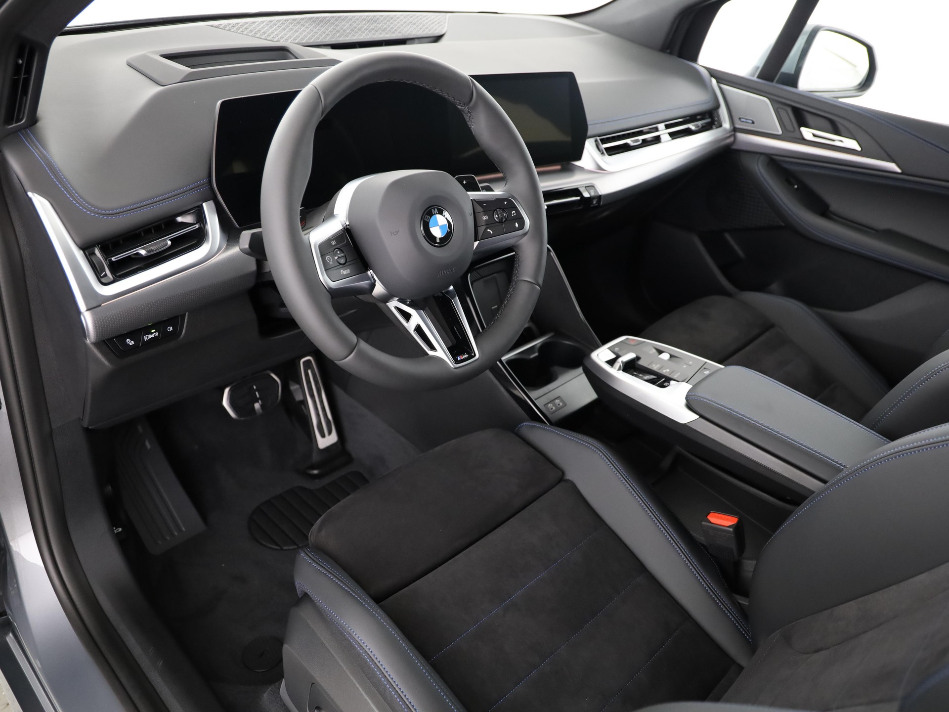 BMW 223i xDrive SDKG Active Tourer-image-12