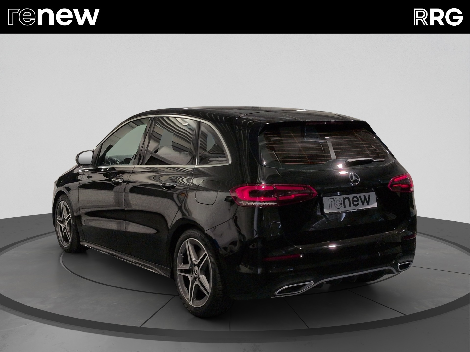 MERCEDES-BENZ B 250 4Matic AMG Line-image-4