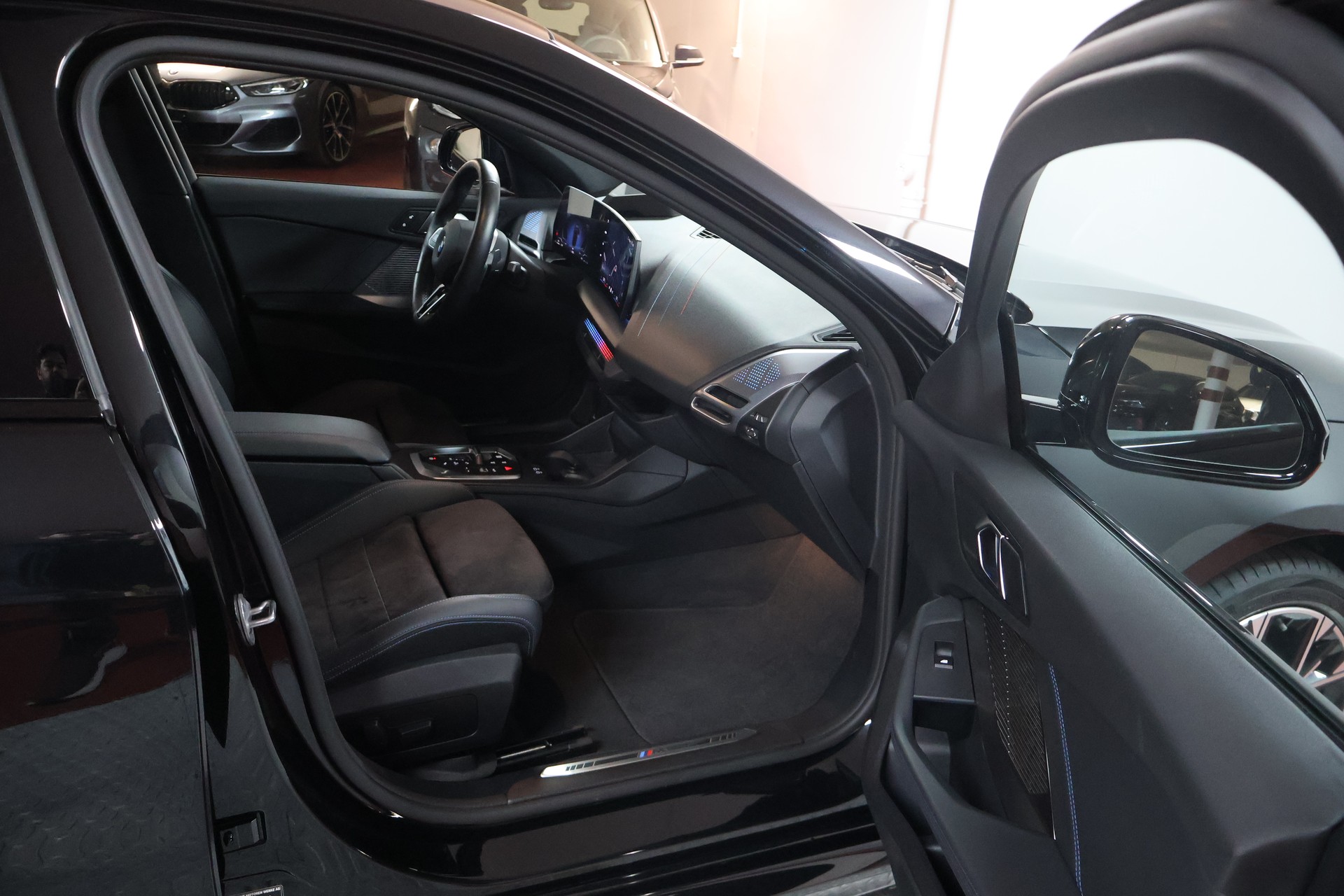 BMW 123 xDrive M Sport Steptronic-image-11