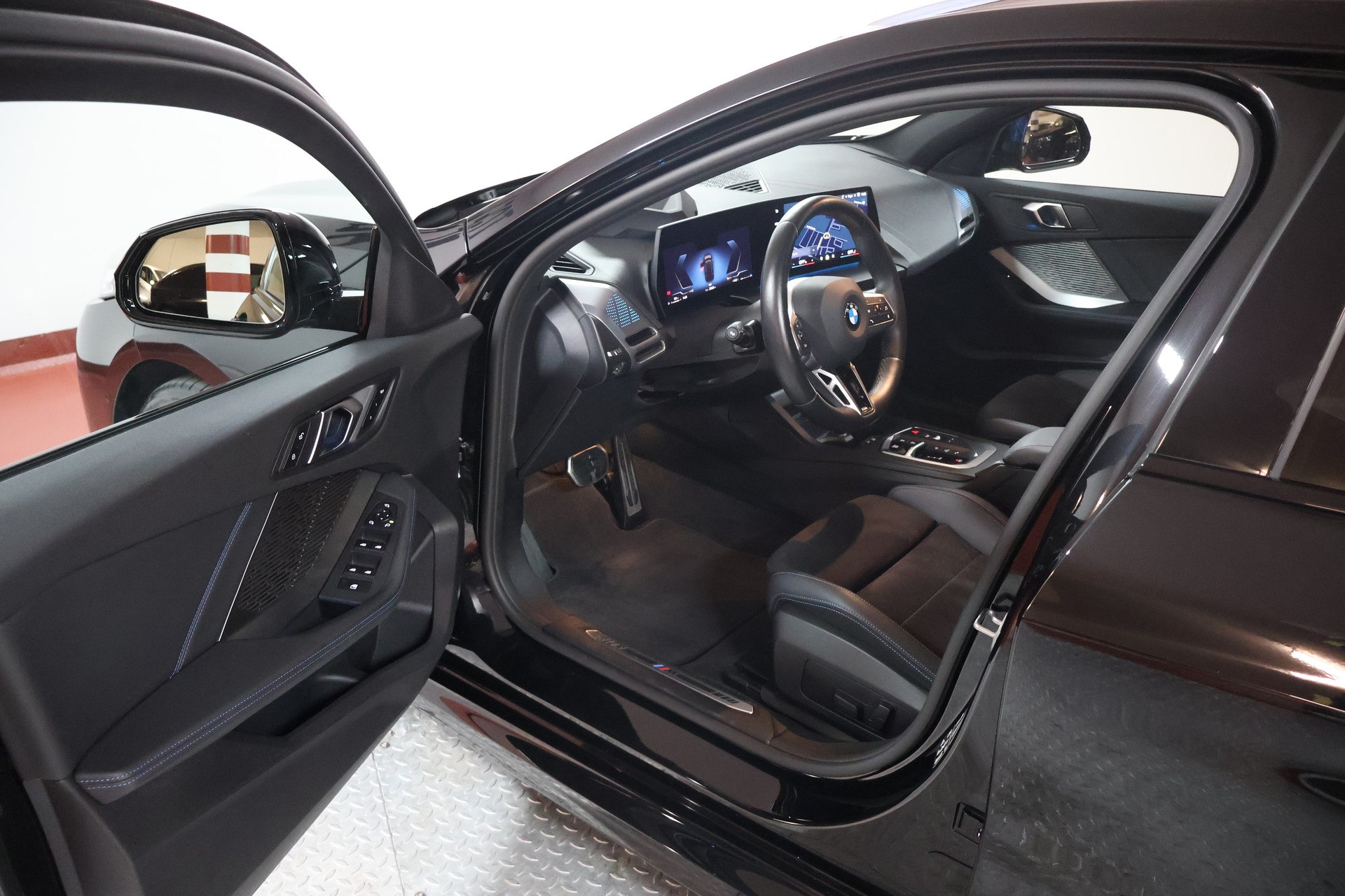 BMW 123 xDrive M Sport Steptronic-image-4