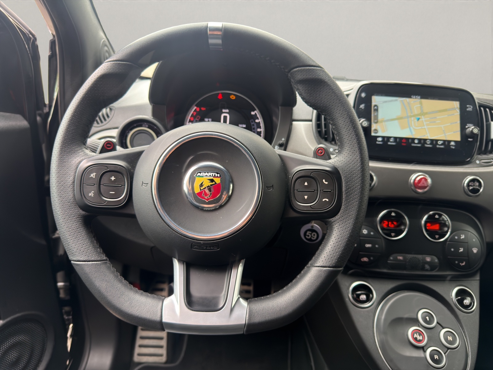 FIAT 595 Abarth 1.4 T-Jet 165 Premium-image-11
