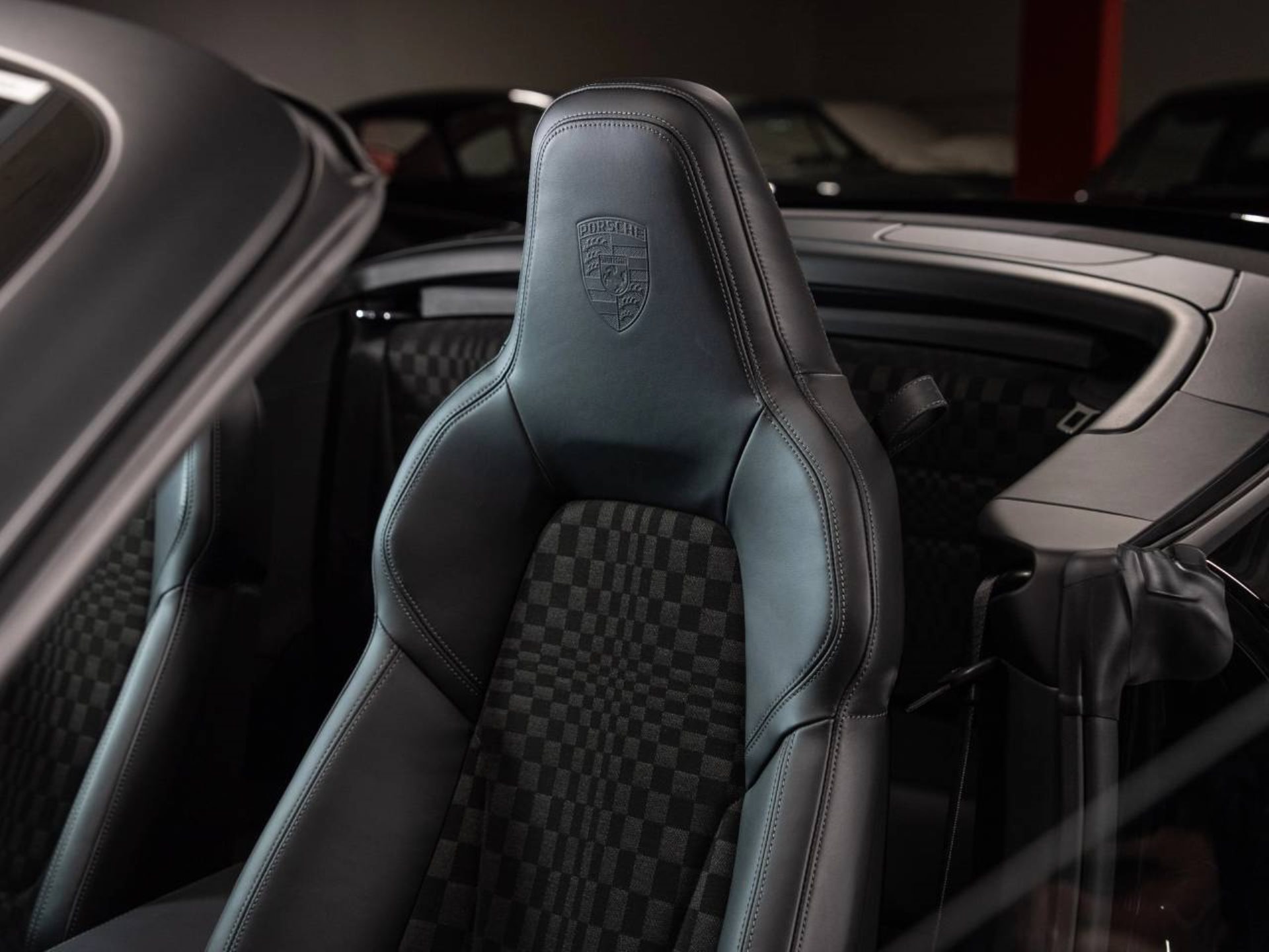 PORSCHE 911 Spirit 70-image-17