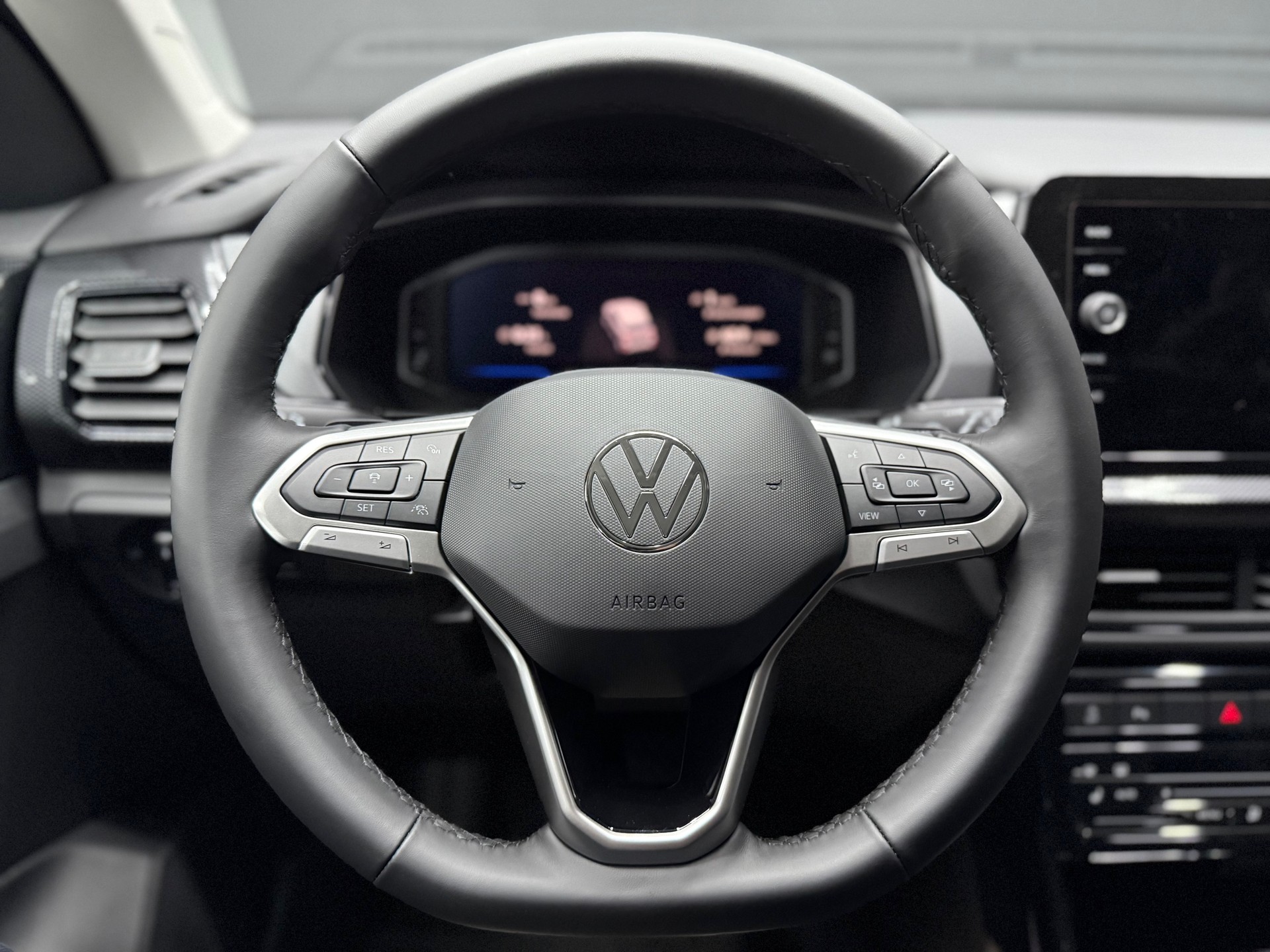 VW T-Cross 1.0 TSI Life DSG-image-9