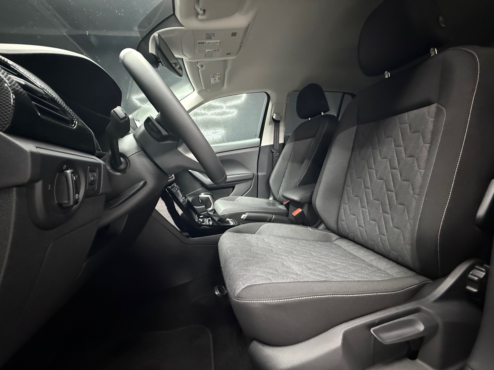 VW T-Cross 1.0 TSI Life DSG-image-10