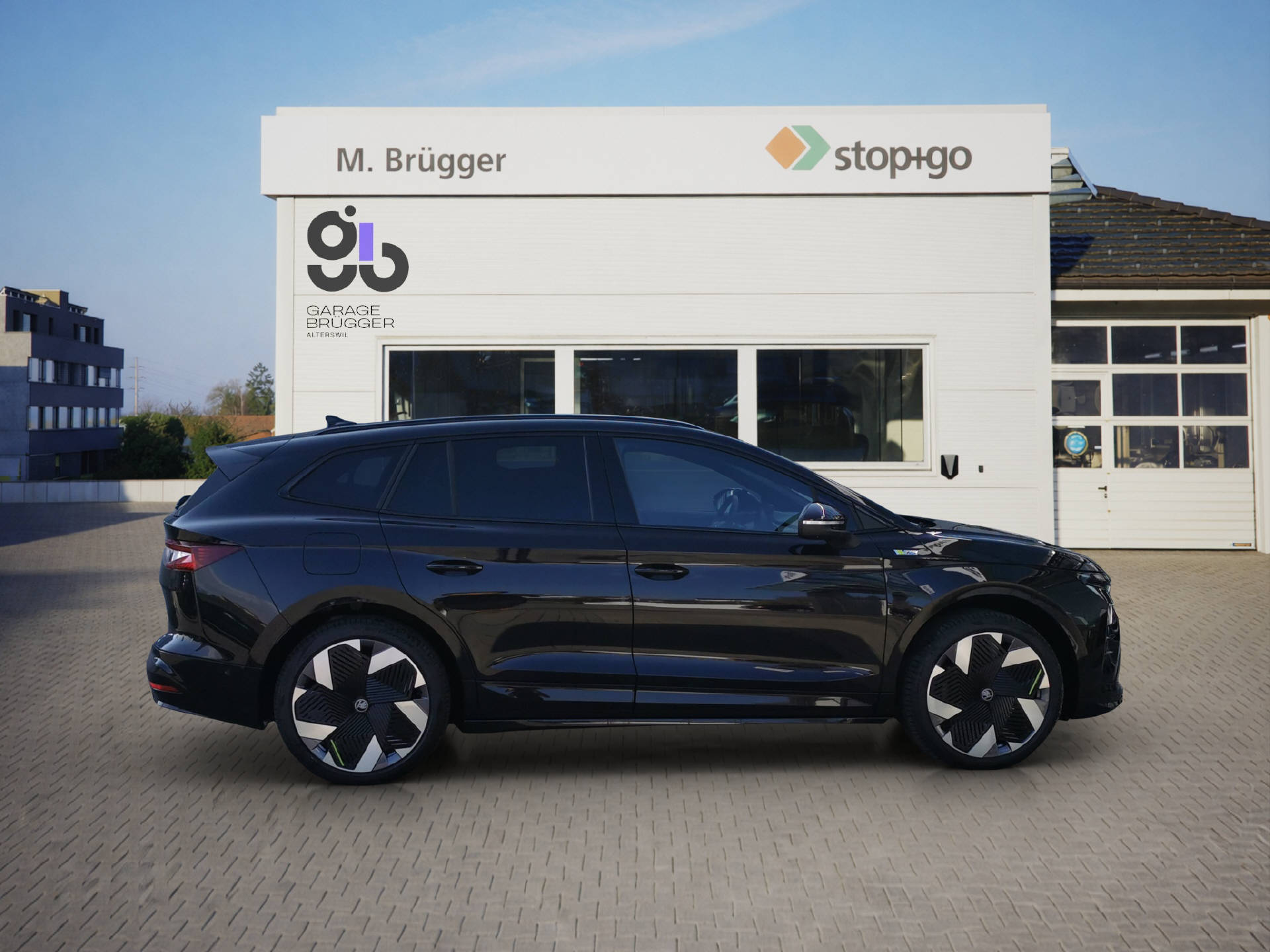SKODA Enyaq RS 4x4-image-6