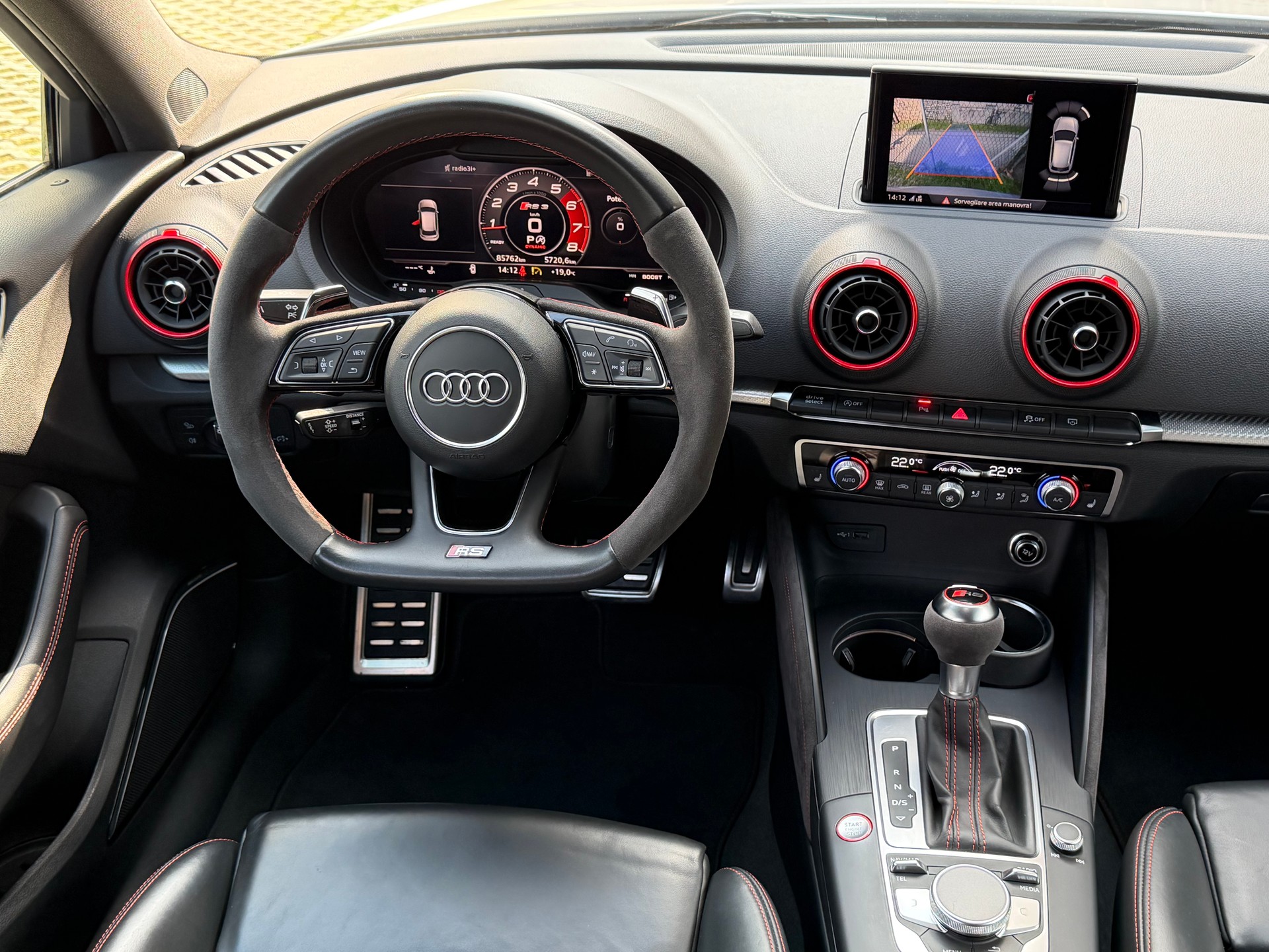 AUDI RS3 Sportback 2.5 TSI quattro S-tronic-image-11