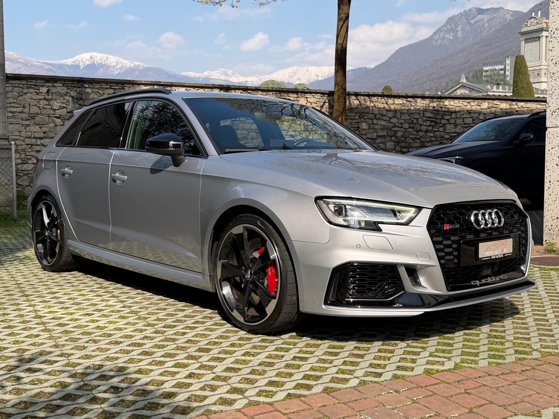 AUDI RS3 Sportback 2.5 TSI quattro S-tronic-image-3