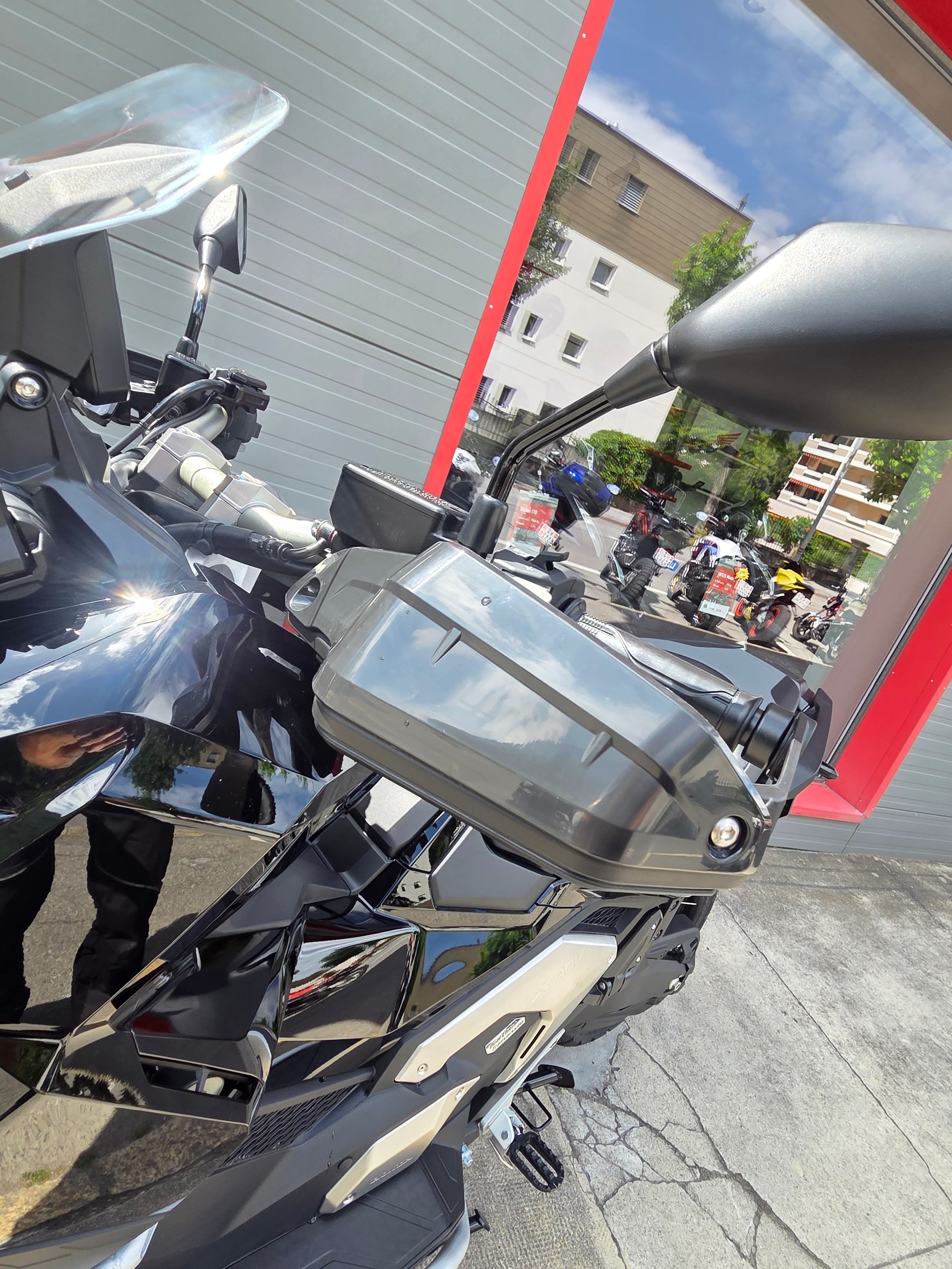 HONDA X-ADV 750-image-5