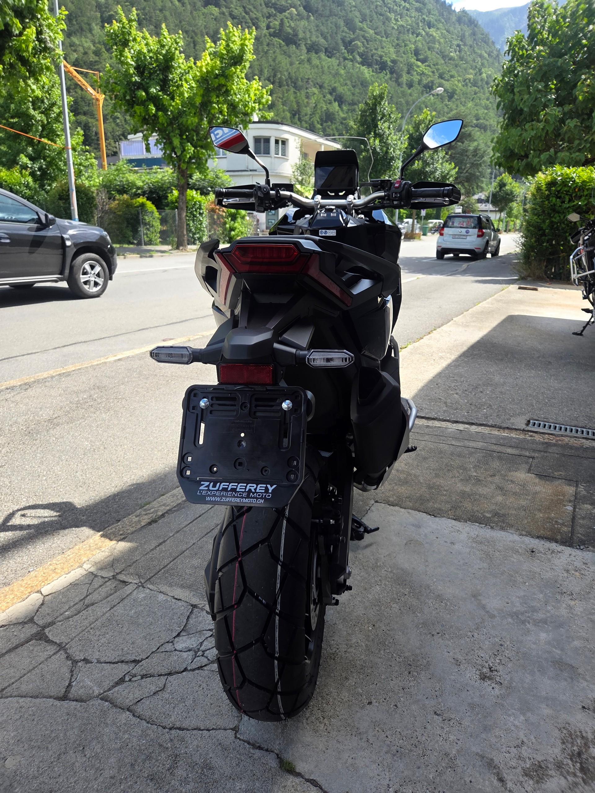 HONDA X-ADV 750-image-7