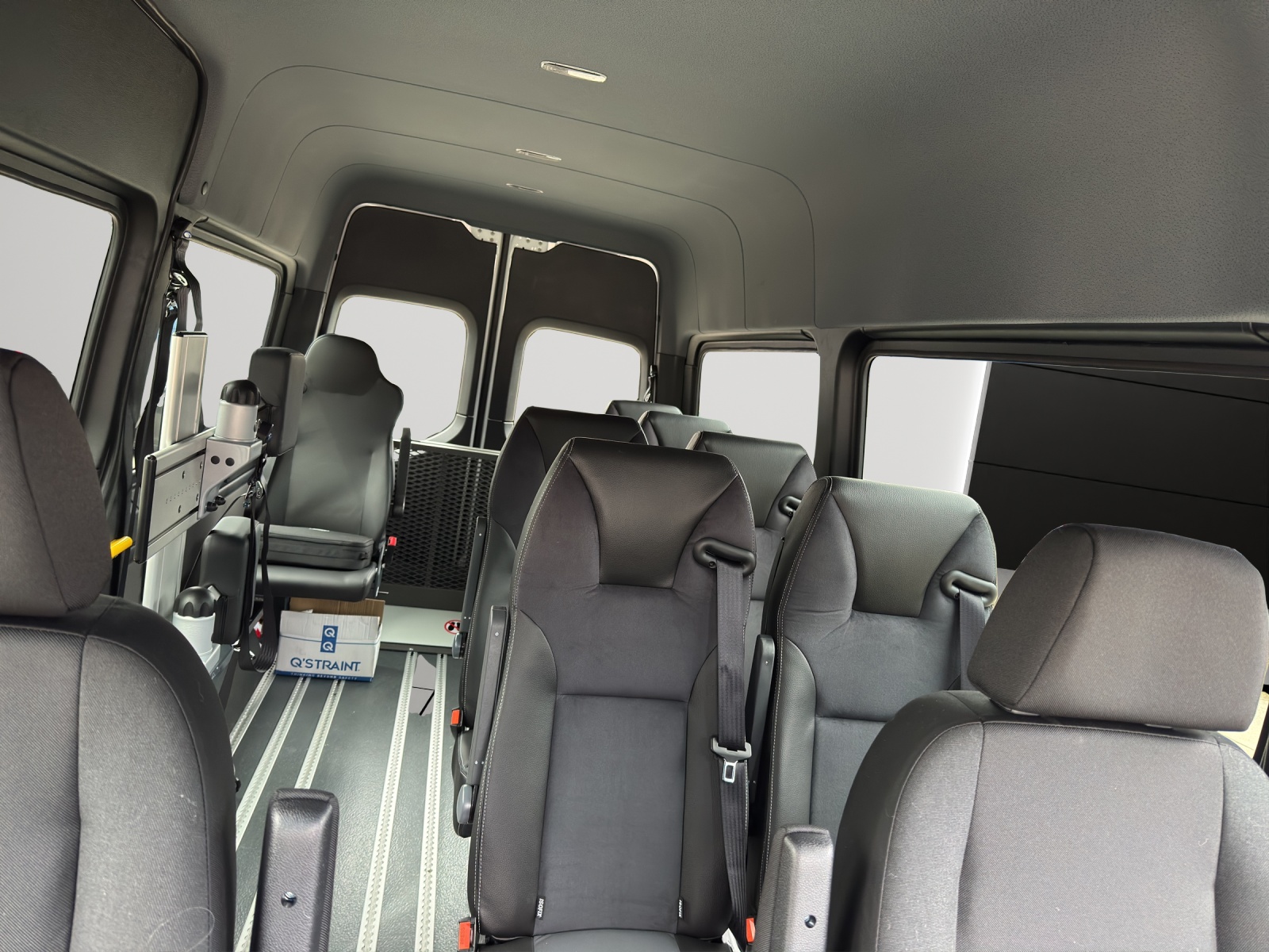 Image MERCEDES-BENZ SPRINTER eSprinter TPMR PRO KA 3665 Worker