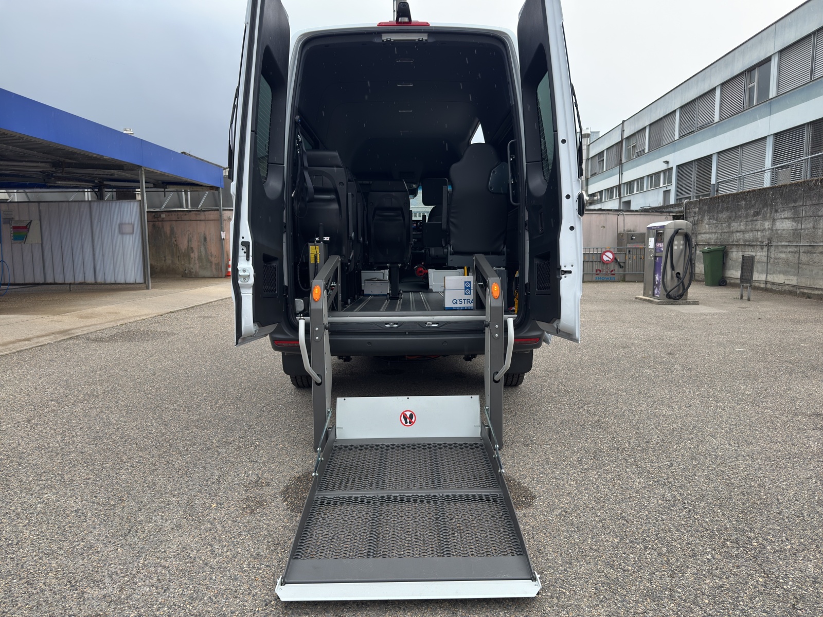 Image MERCEDES-BENZ SPRINTER eSprinter TPMR PRO KA 3665 Worker