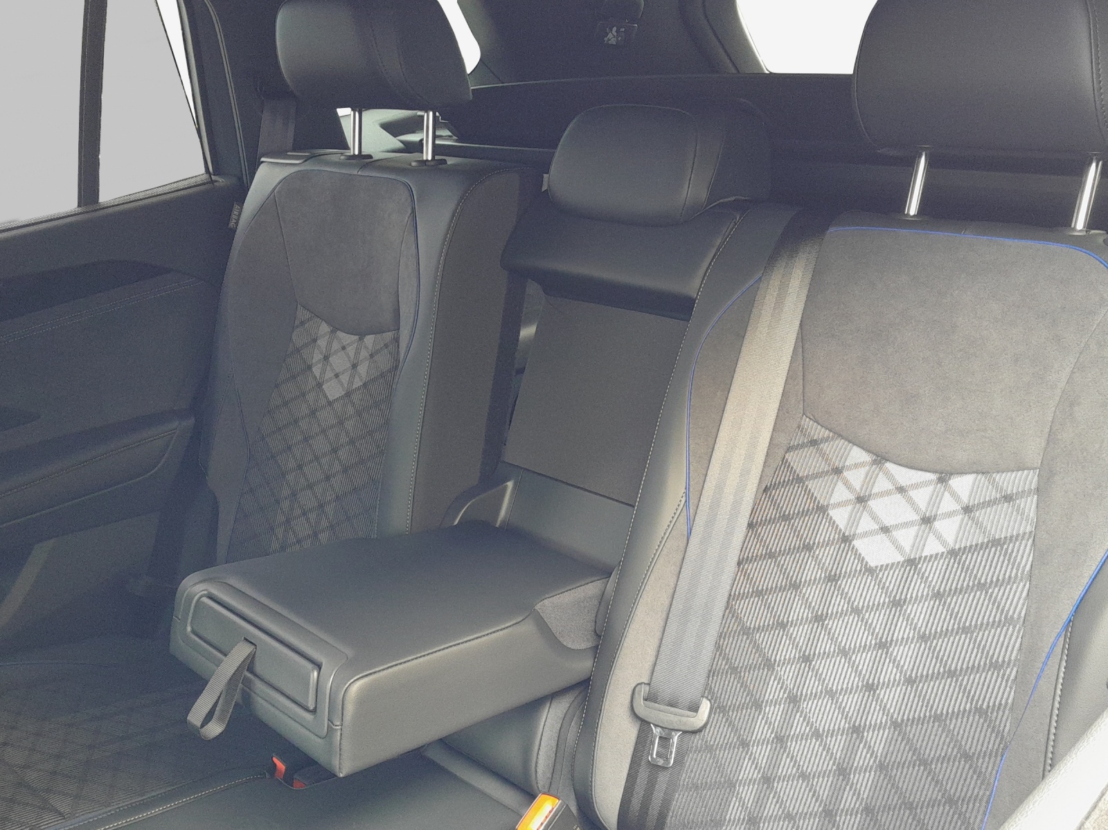 VW Tayron 2.0 TSI R-Line DSG 4Motion-image-11