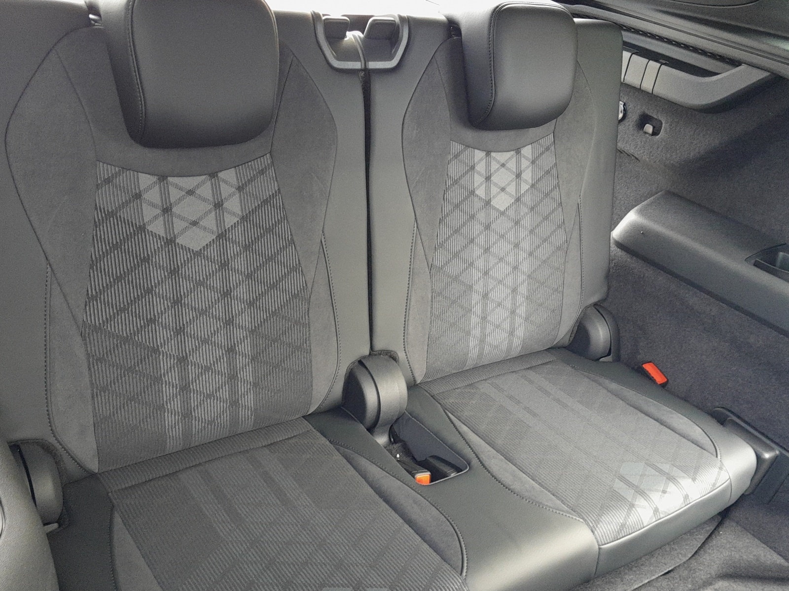 VW Tayron 2.0 TSI R-Line DSG 4Motion-image-15