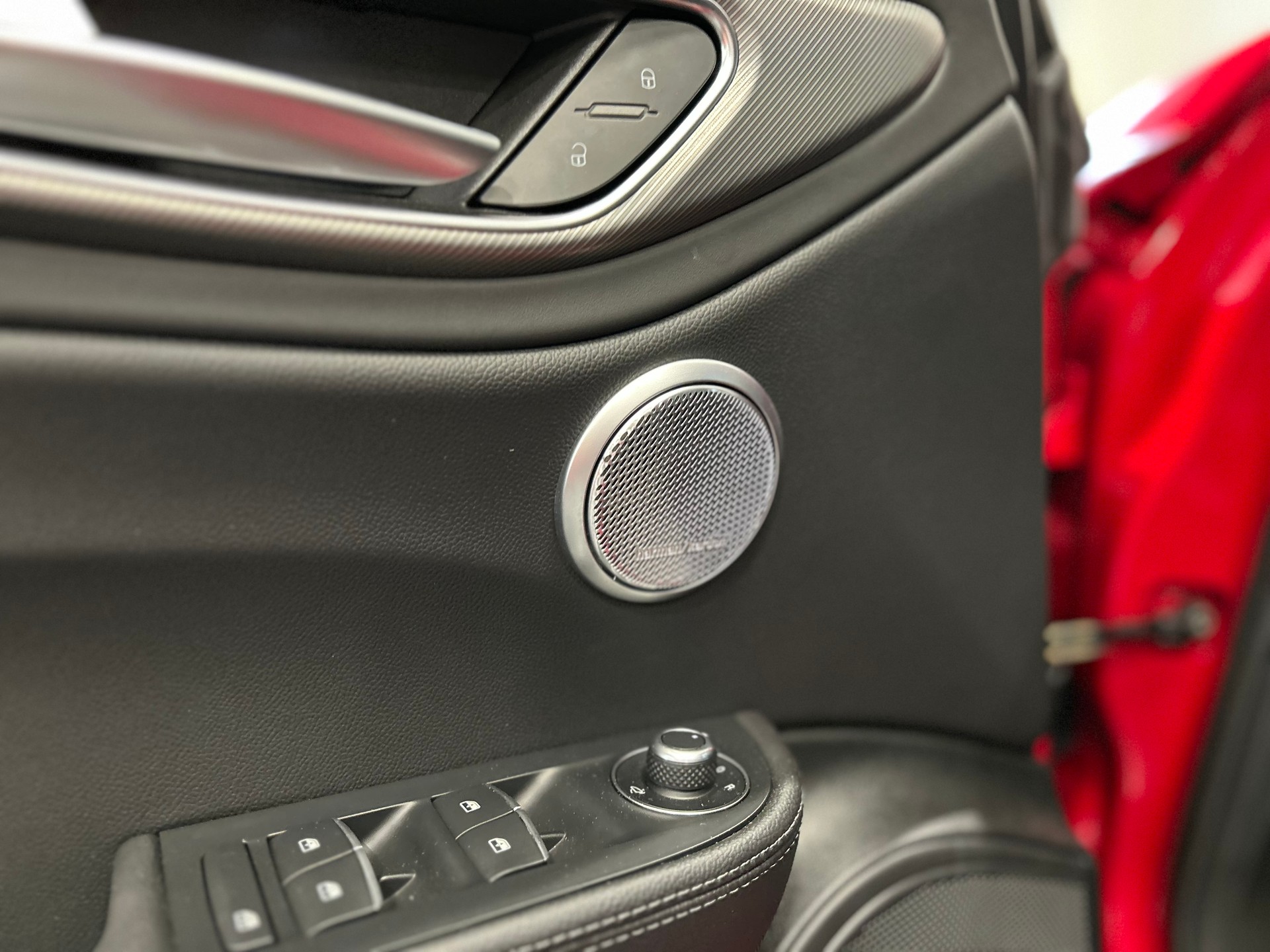 ALFA ROMEO Giulia 2.0 Veloce Q4 AT8-image-11