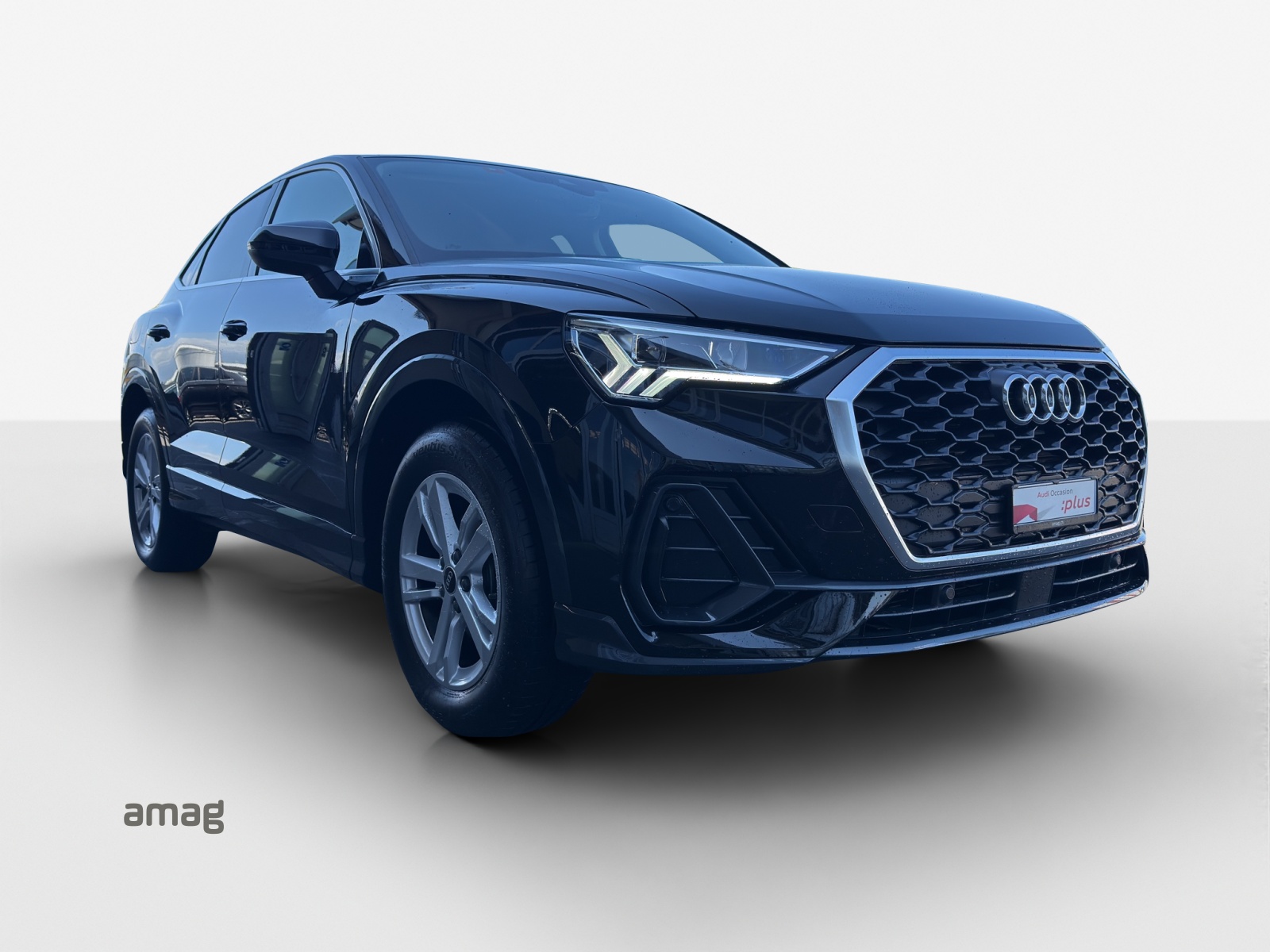 AUDI Q3 Sportback 35 TFSI Attraction S-tronic-image-5