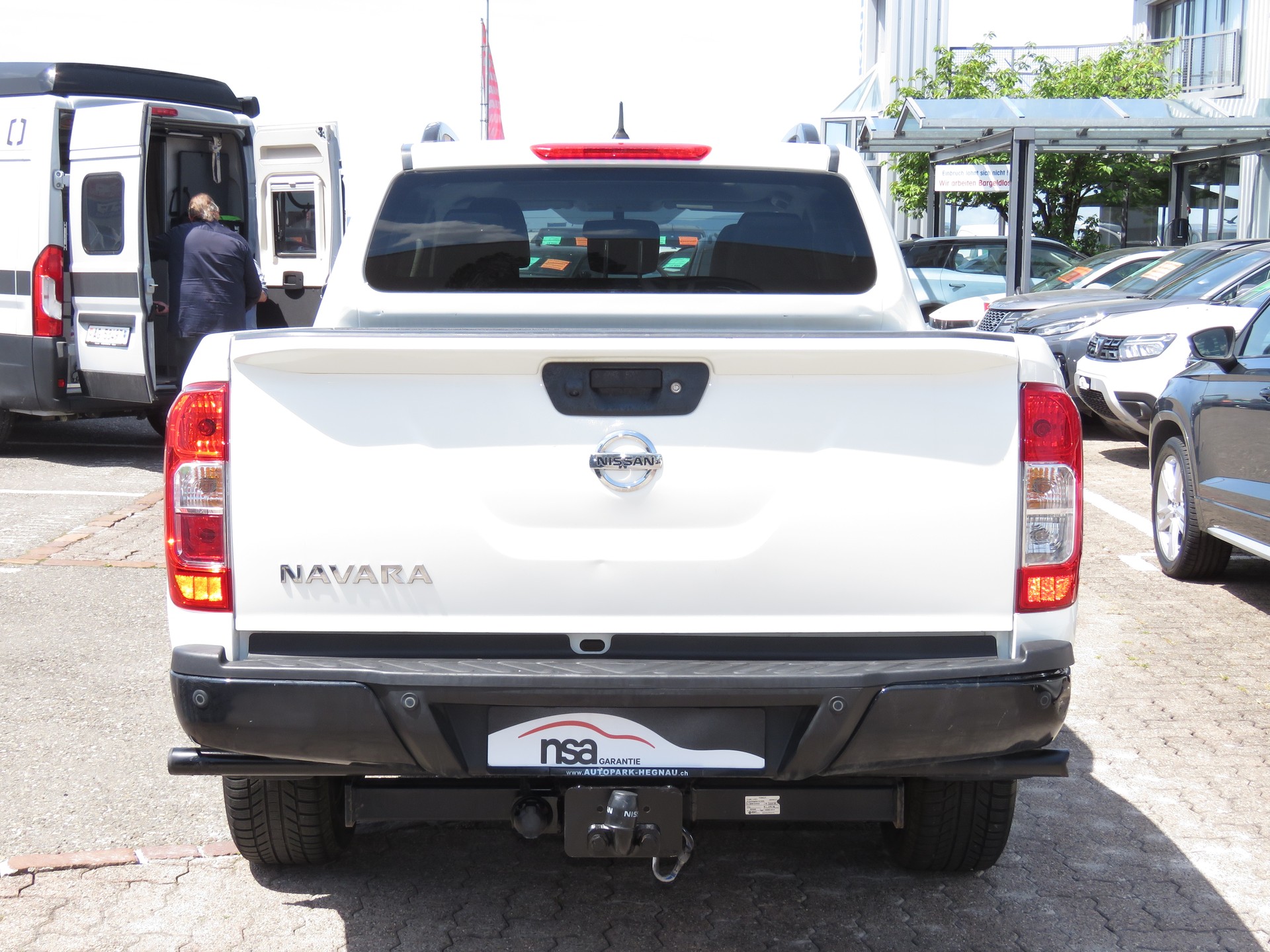 NISSAN Navara Double Cab Tekna 2.3 dCi 4WD-image-4