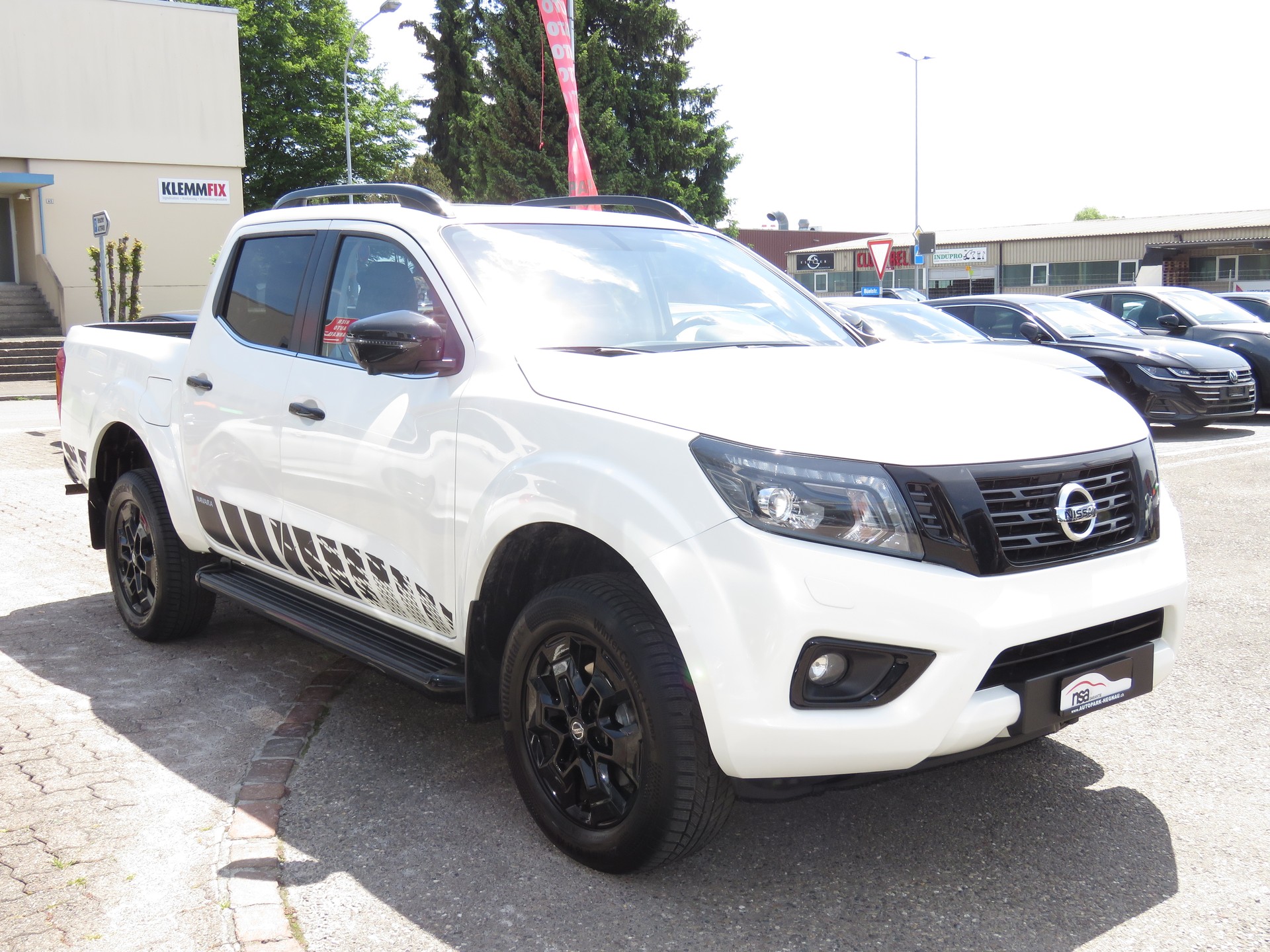 NISSAN Navara Double Cab Tekna 2.3 dCi 4WD-image-2