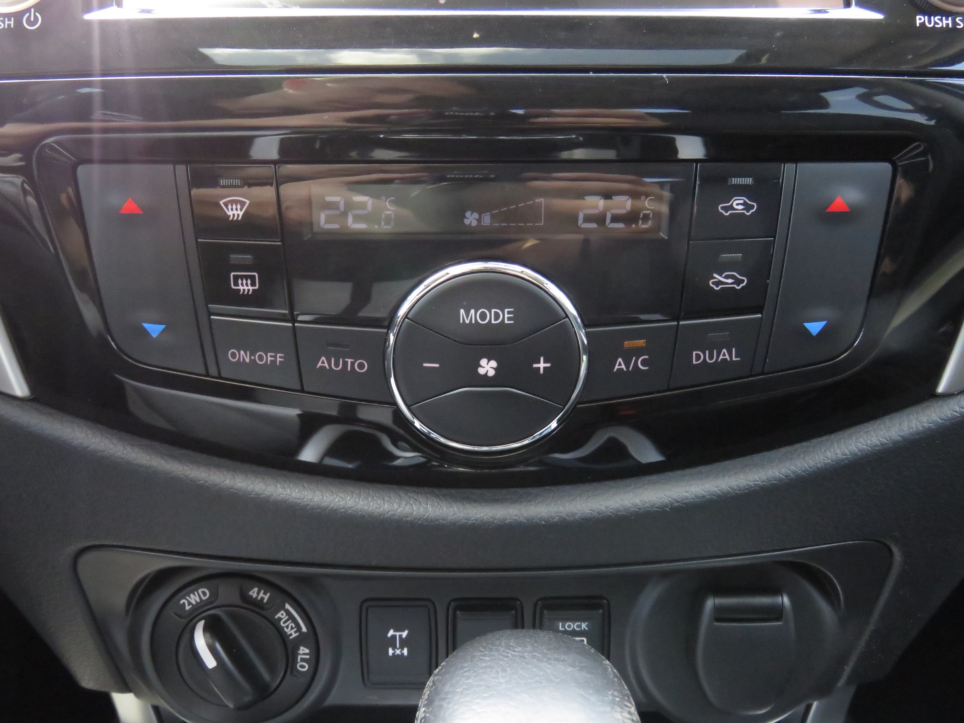 NISSAN Navara Double Cab Tekna 2.3 dCi 4WD-image-20