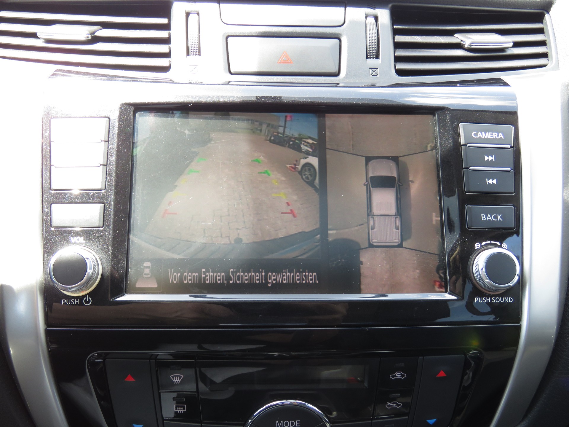 NISSAN Navara Double Cab Tekna 2.3 dCi 4WD-image-19
