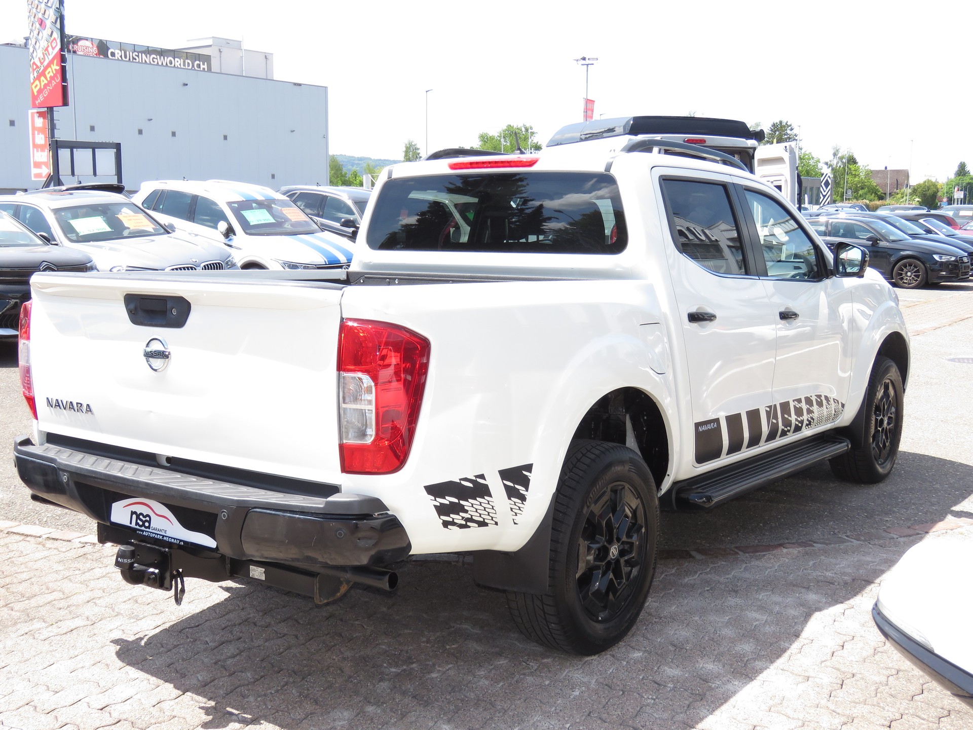 NISSAN Navara Double Cab Tekna 2.3 dCi 4WD-image-3