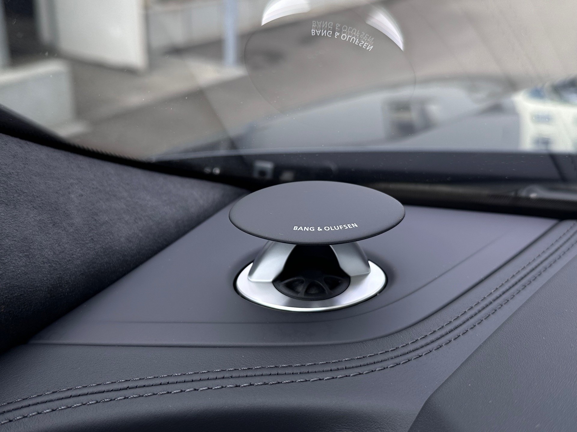 AUDI RSQ8 performance quattro-image-14