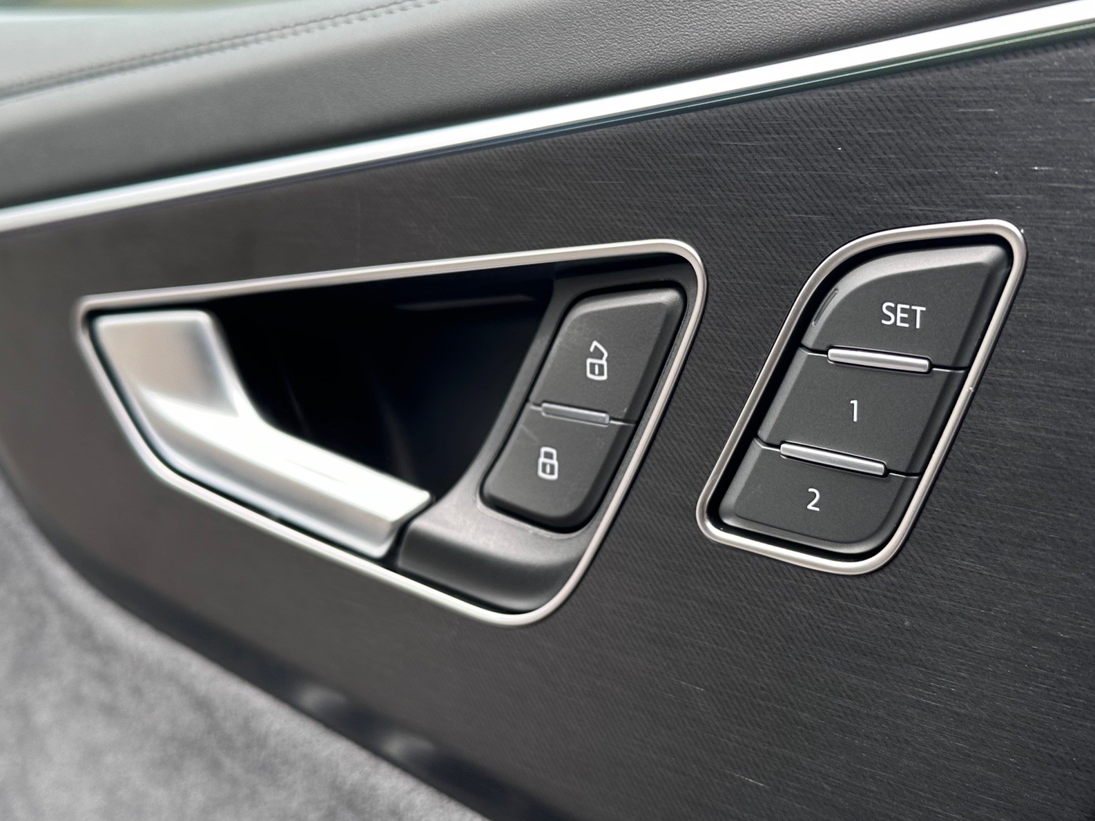 AUDI RSQ8 performance quattro-image-15