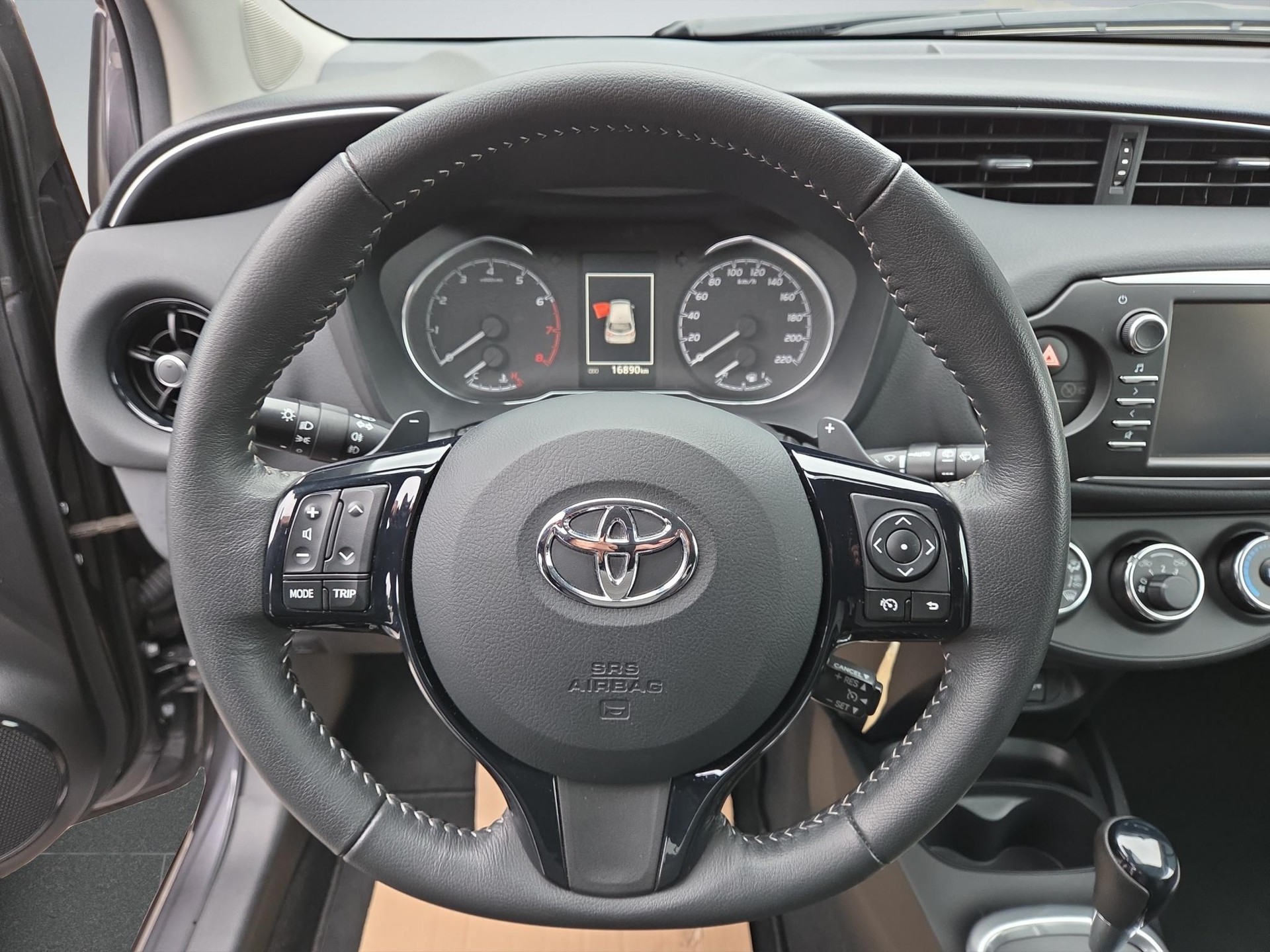 TOYOTA Yaris 1.5 VVT-iE Trend MdS-image-9