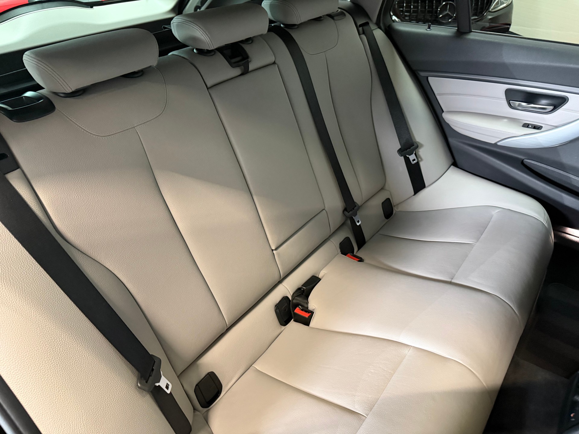 BMW 335i xDrive SAG Performance Power & Sound-image-9