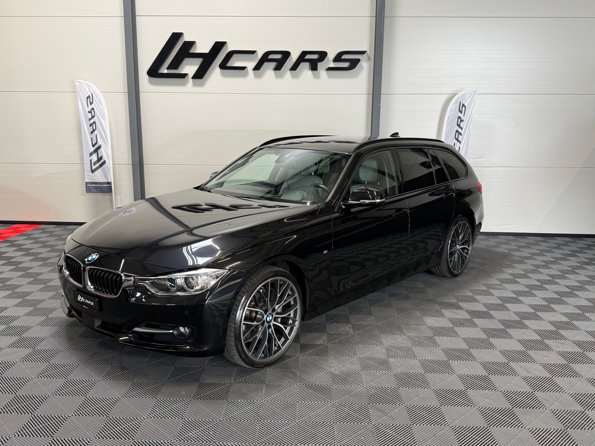 BMW 335i xDrive SAG Performance Power & Sound-image-0