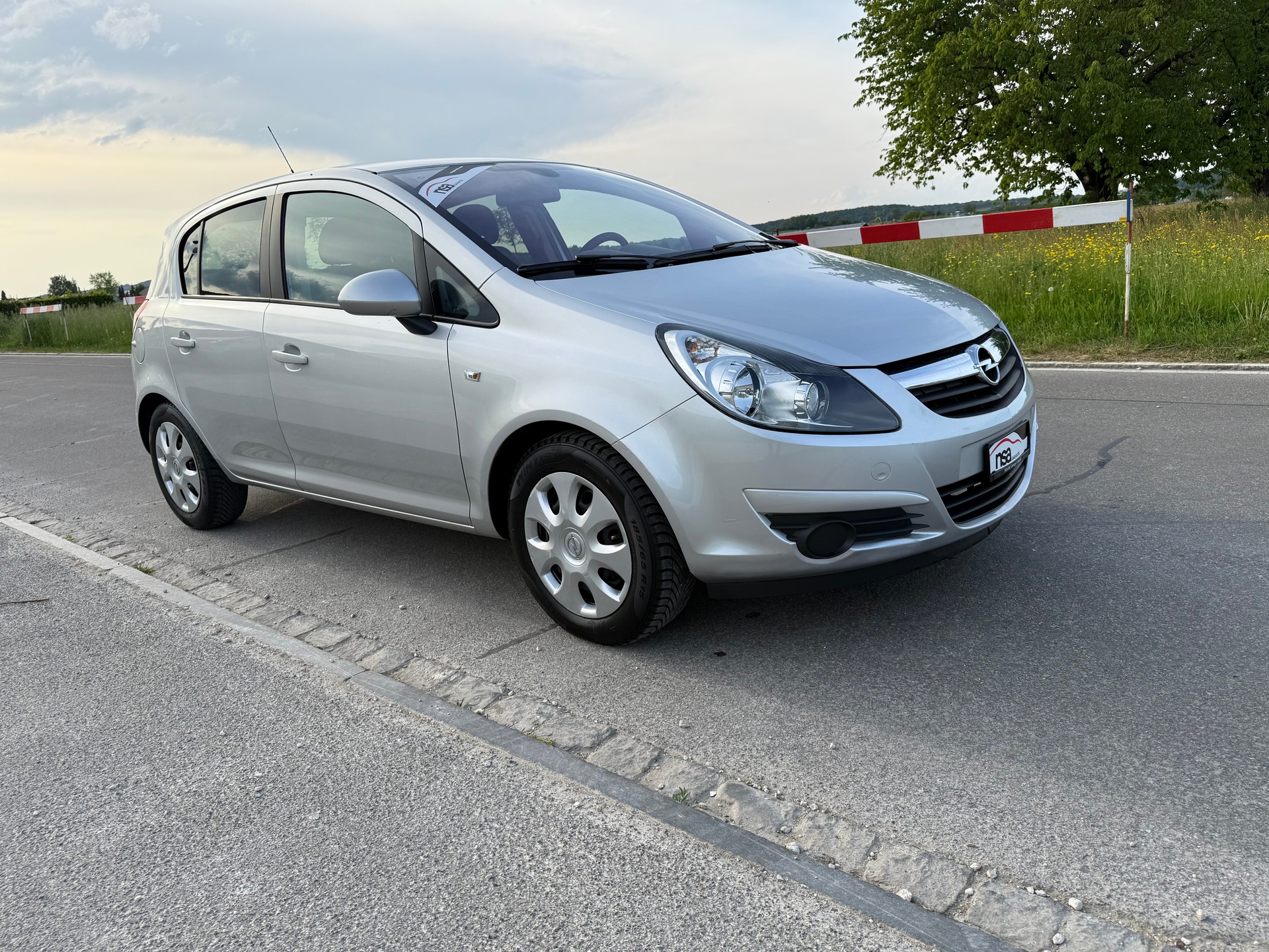 OPEL Corsa 1.4 TP Anniversary Automatic-image-1