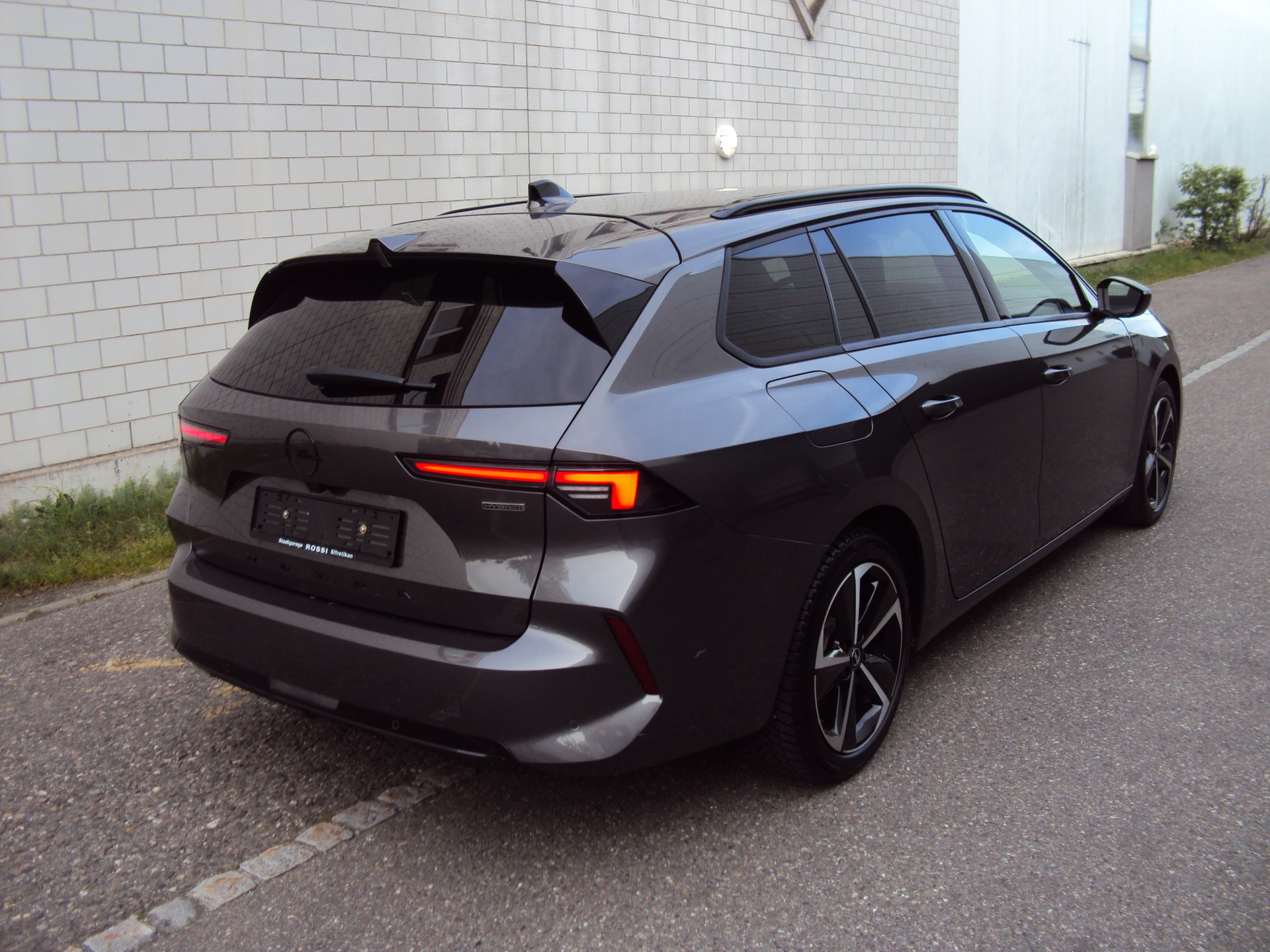 OPEL Astra Sports Tourer 1.6 PHEV Turbo GS A-image-3