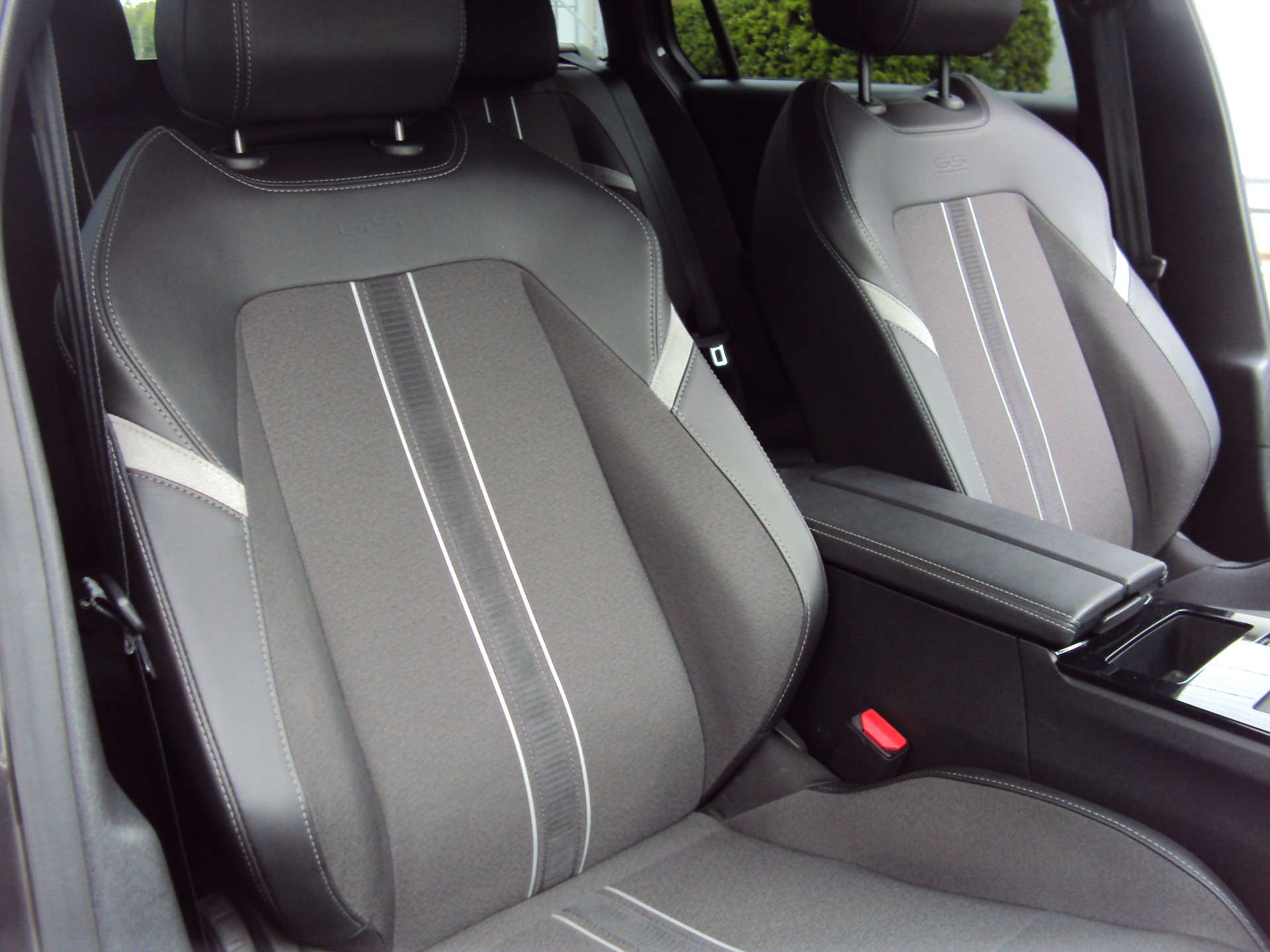 OPEL Astra Sports Tourer 1.6 PHEV Turbo GS A-image-14